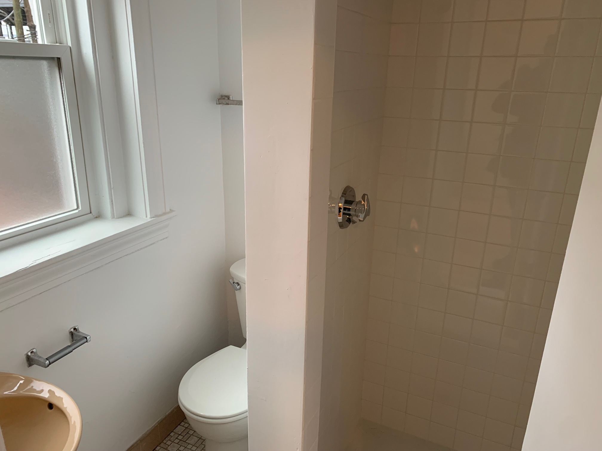 3 bed, 2 bath apartment for rent at 360 Beacon St Unit 1, Ward Two — photo 5 of 13