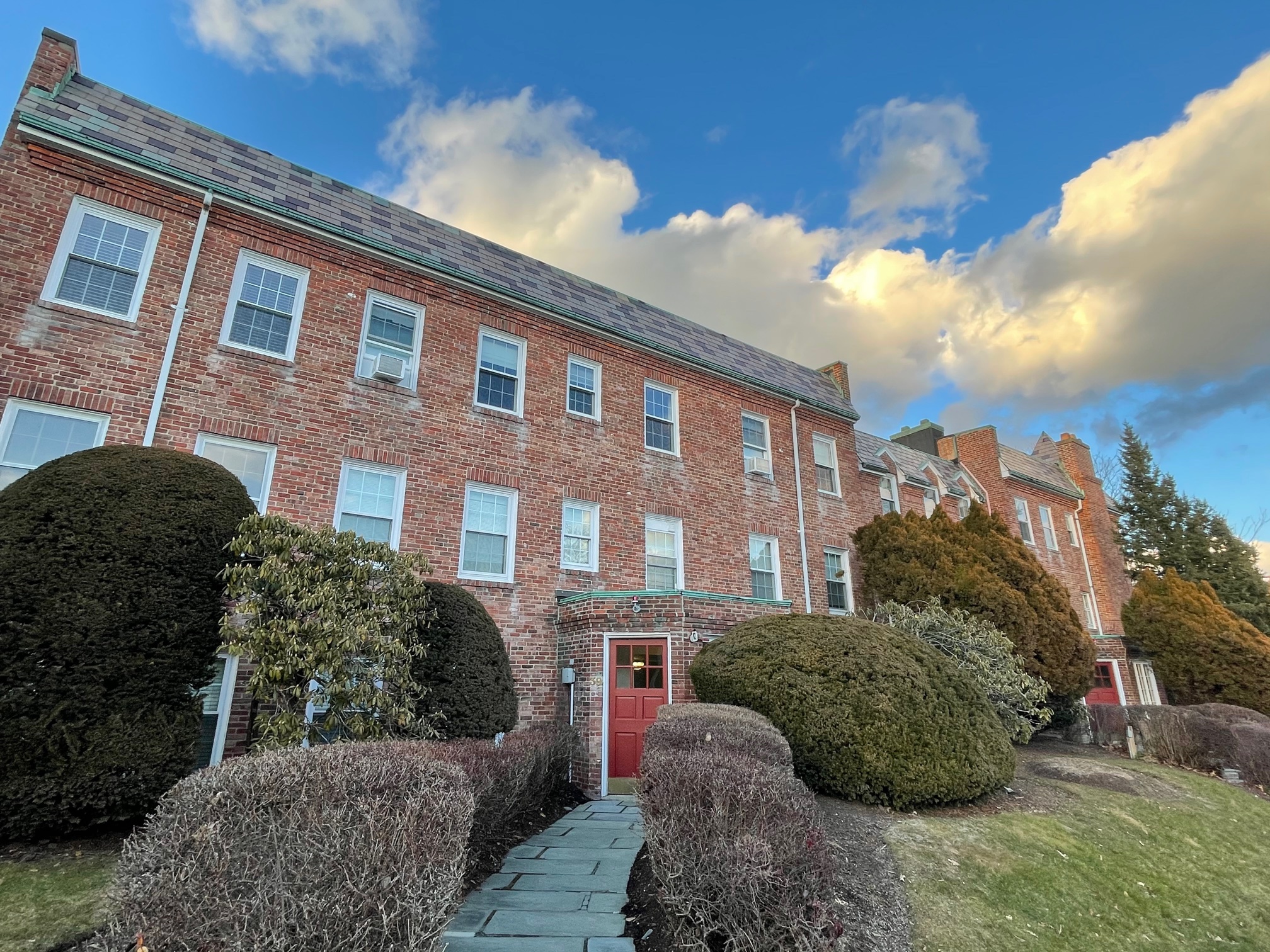 1 bed, 1 bath apartment for rent at 37 Commonwealth Ave Unit 23, Chestnut Hill