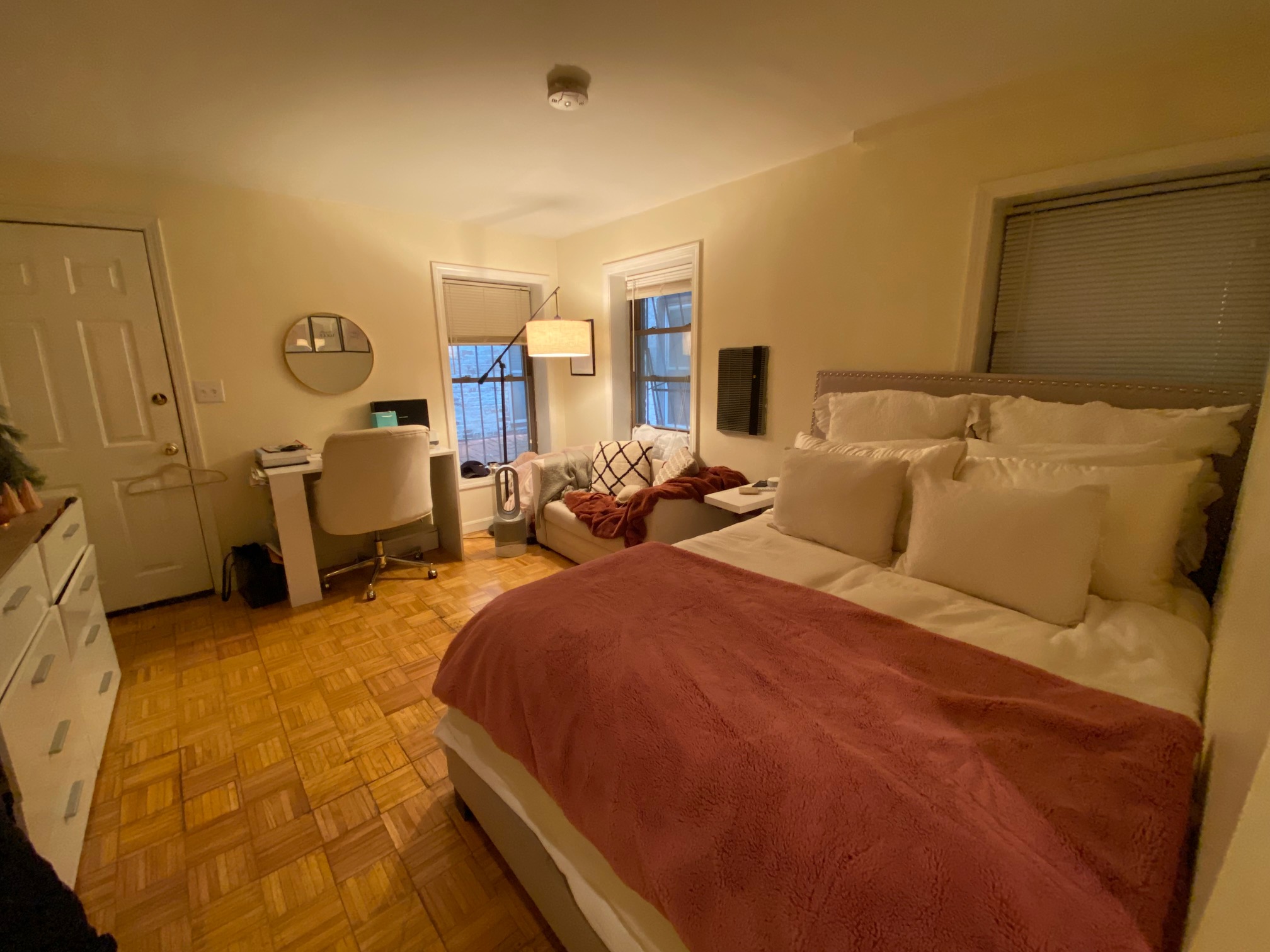 Studio bed, 1 bath apartment for rent at 9 Grove St Unit Jd, Beacon Hill