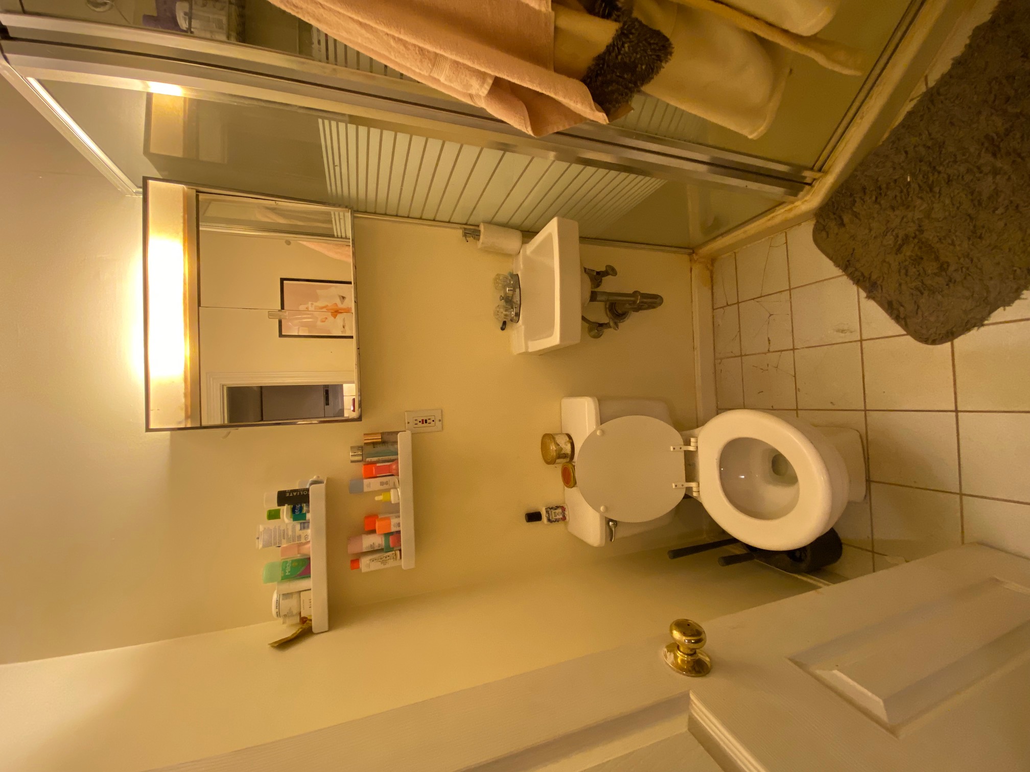 Studio bed, 1 bath apartment for rent at 9 Grove St Unit Jd, Beacon Hill — photo 3 of 14