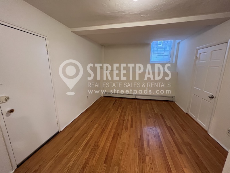 2 bed, 1 bath apartment for rent at 1322 Commonwealth Ave Unit 1A, Allston — photo 6 of 21