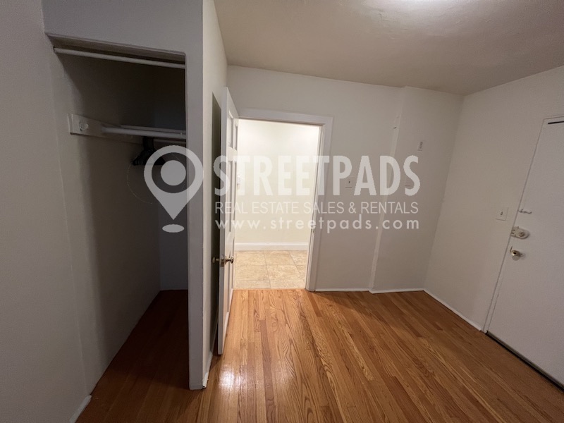 2 bed, 1 bath apartment for rent at 1322 Commonwealth Ave Unit 1A, Allston — photo 8 of 21