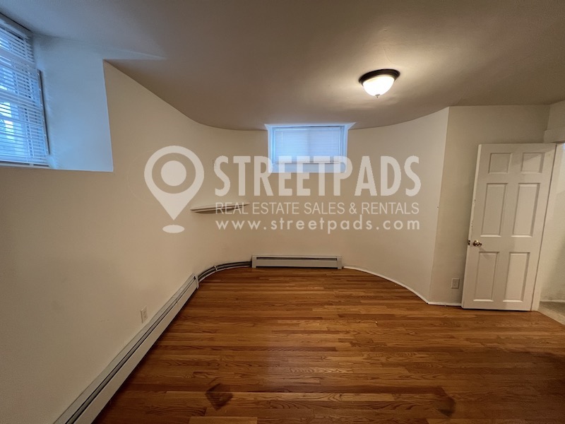 2 bed, 1 bath apartment for rent at 1322 Commonwealth Ave Unit 1A, Allston — photo 14 of 21