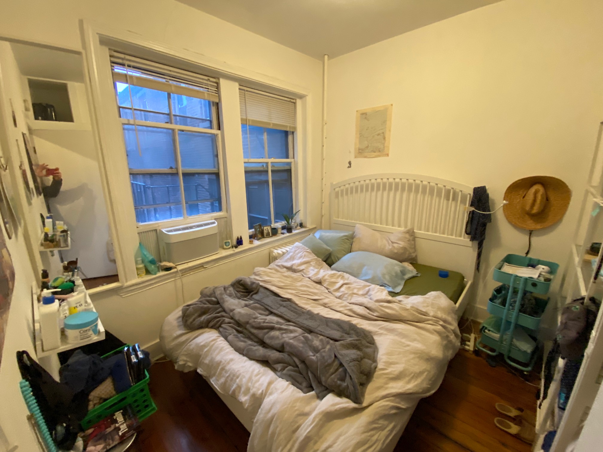 2 bed, 1 bath apartment for rent at 3 Phillips St Unit 8, Beacon Hill