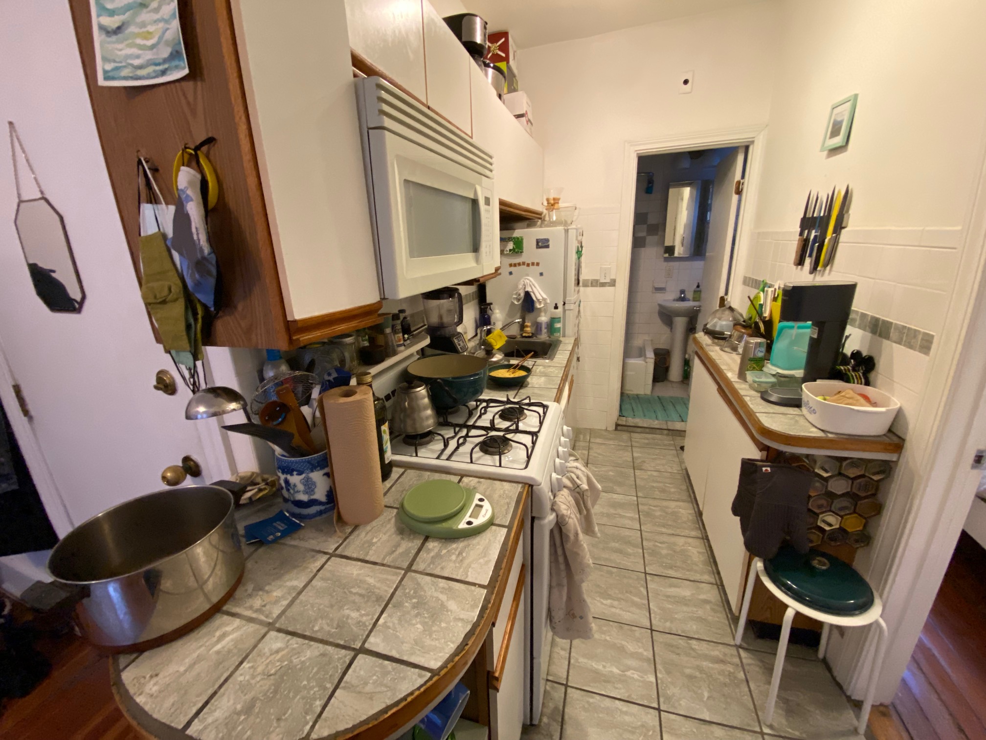 2 bed, 1 bath apartment for rent at 3 Phillips St Unit 8, Beacon Hill — photo 4 of 10