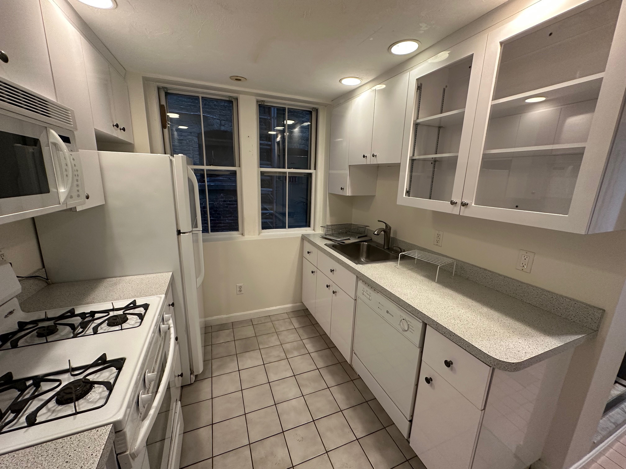 108 Myrtle St, Beacon Hill