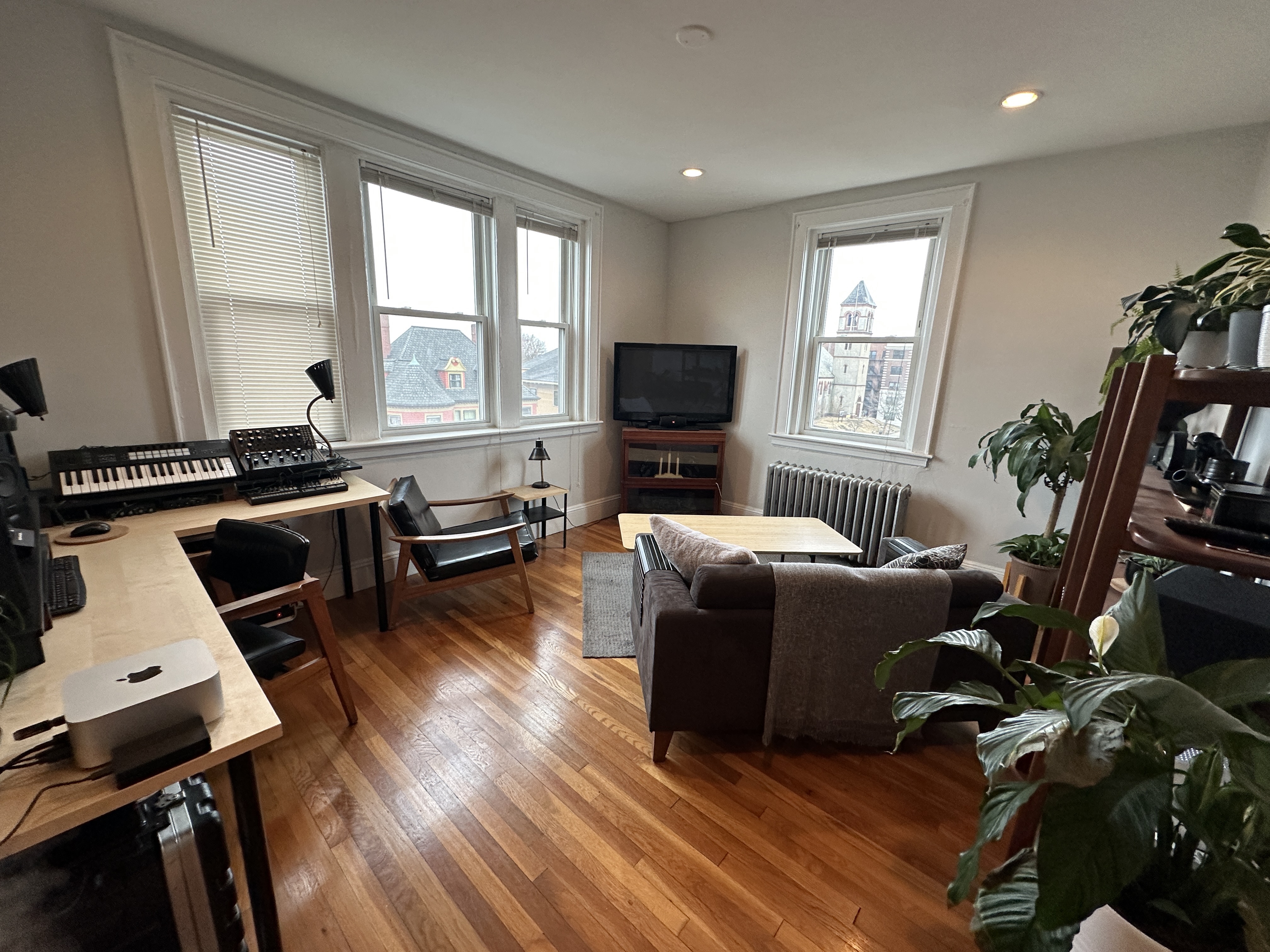 1 bed, 1 bath apartment for rent at 136 Highland Ave Unit 260, Winter Hill — photo 1 of 11