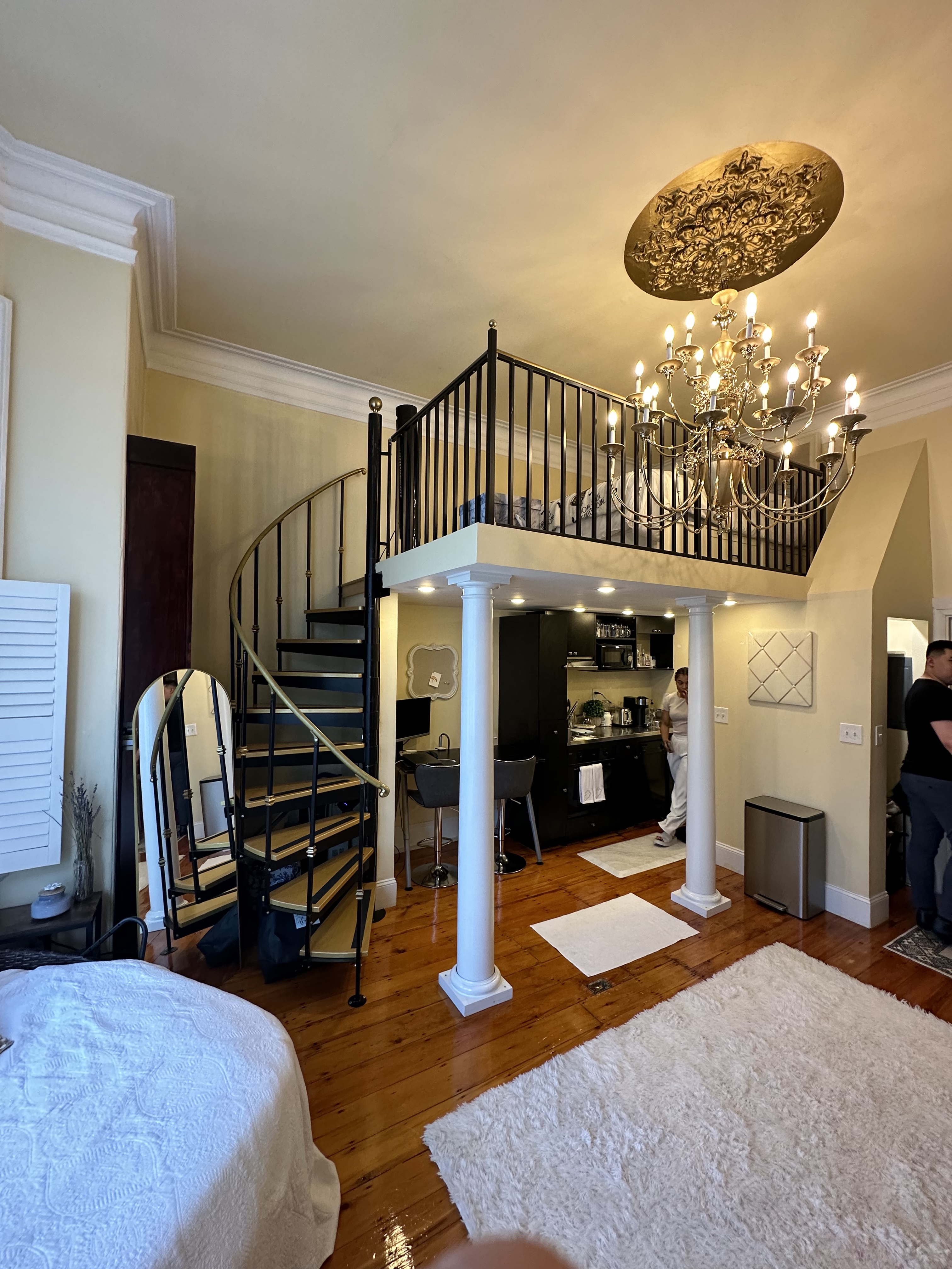 Studio bed, 1 bath apartment for rent at 15 Marlborough St Unit 301, Back Bay — photo 1 of 11