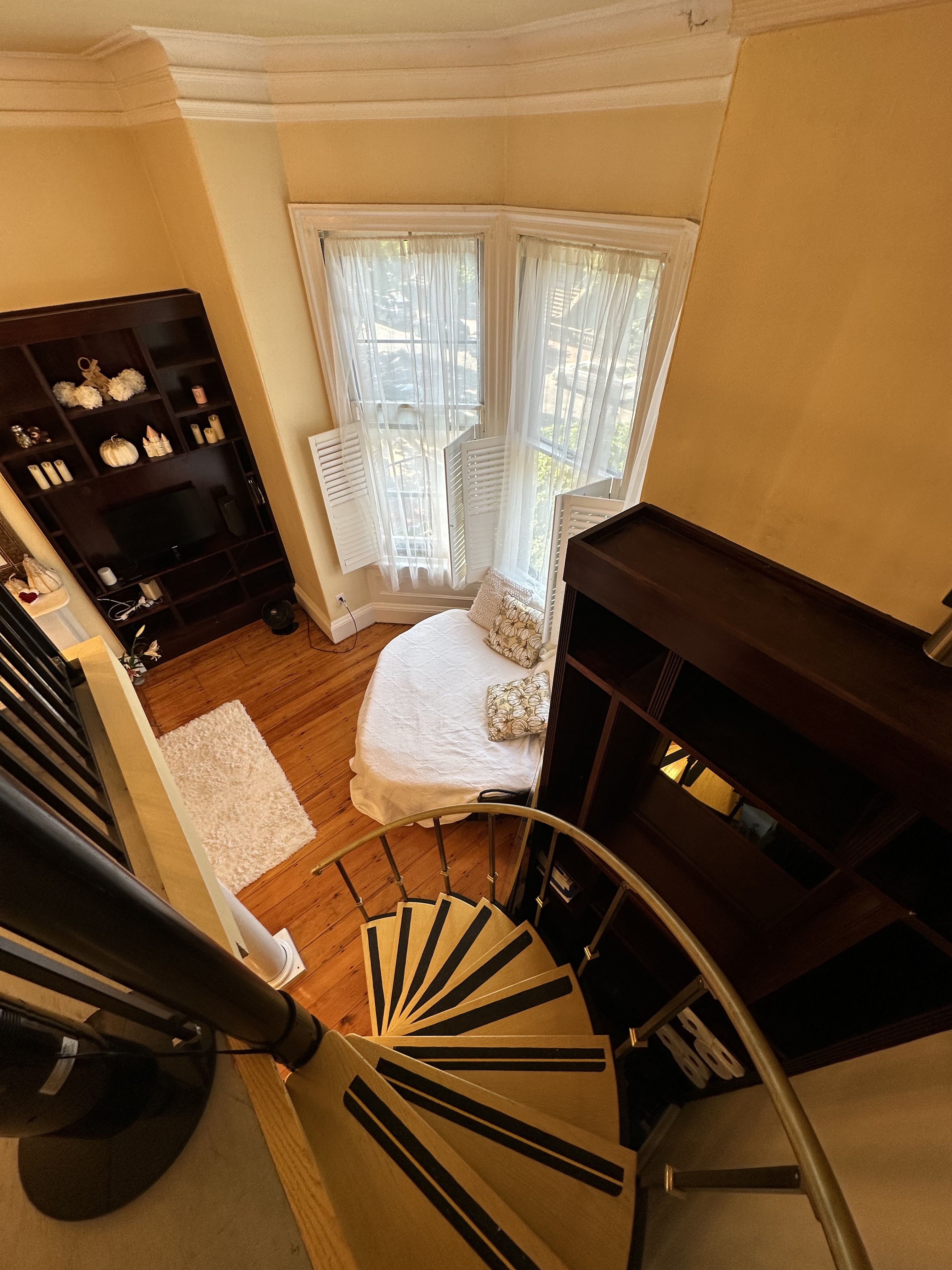 Studio bed, 1 bath apartment for rent at 15 Marlborough St Unit 301, Back Bay — photo 3 of 11