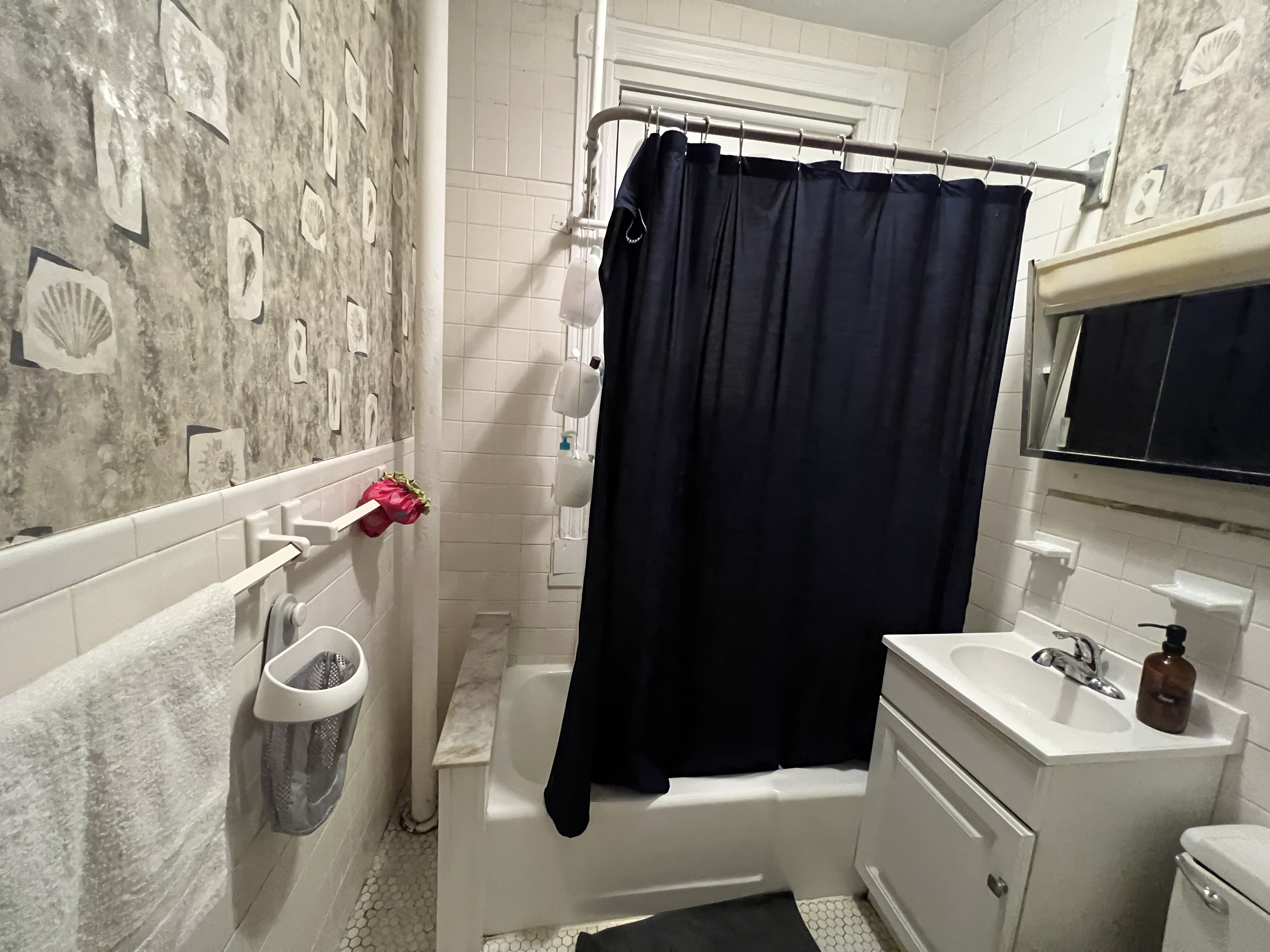 2 bed, 2 bath apartment for rent at 73 Longwood Ave Unit 2D, Longwood — photo 16 of 19
