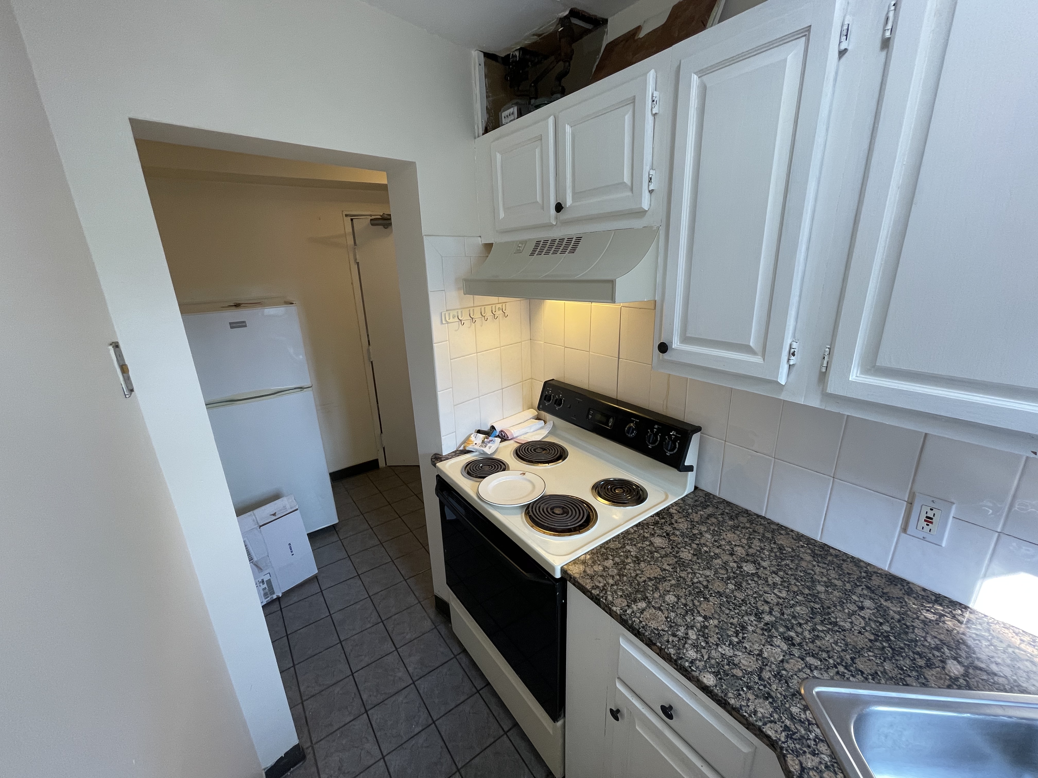 2 bed, 1 bath apartment for rent at 1200 Massachusetts Ave Unit 22-E, Harvard Square — photo 2 of 14
