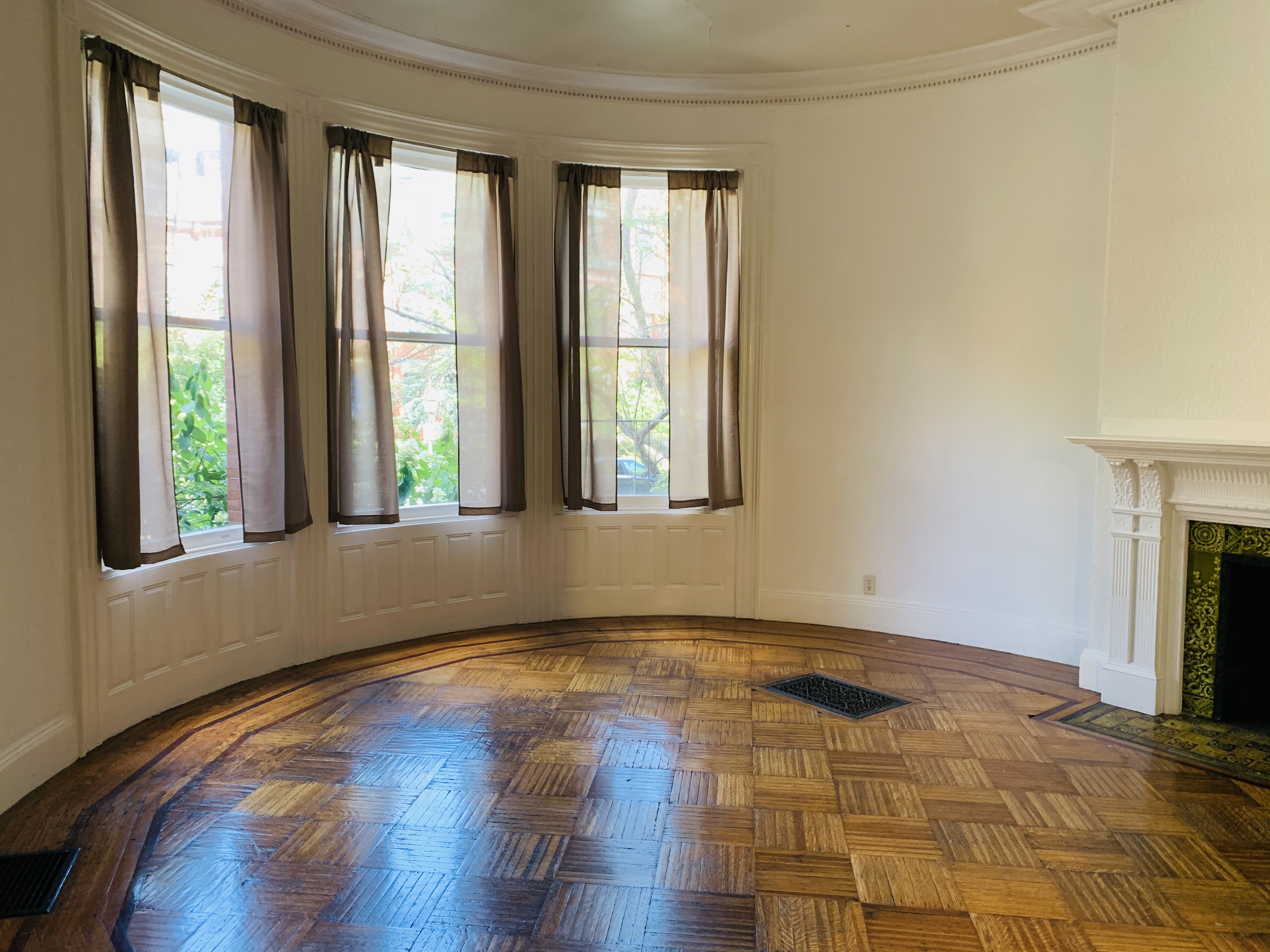 Studio bed, 1 bath apartment for rent at 388 Marlborough St Unit 1, Back Bay — photo 5 of 12