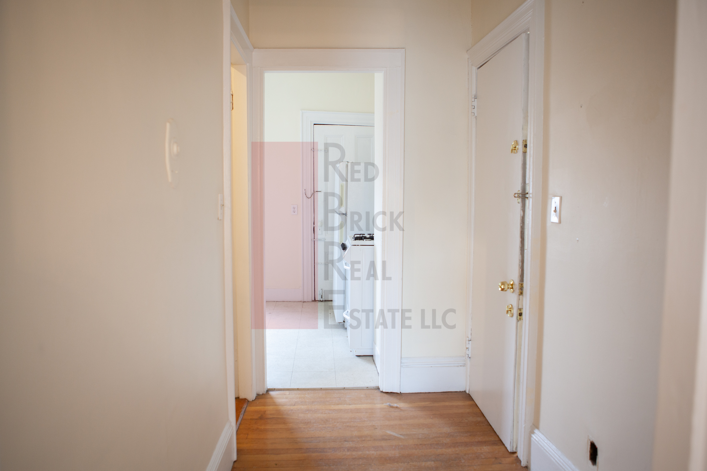 Studio bed, 1 bath apartment for rent at 45 Grove St Unit 8, Beacon Hill — photo 4 of 6