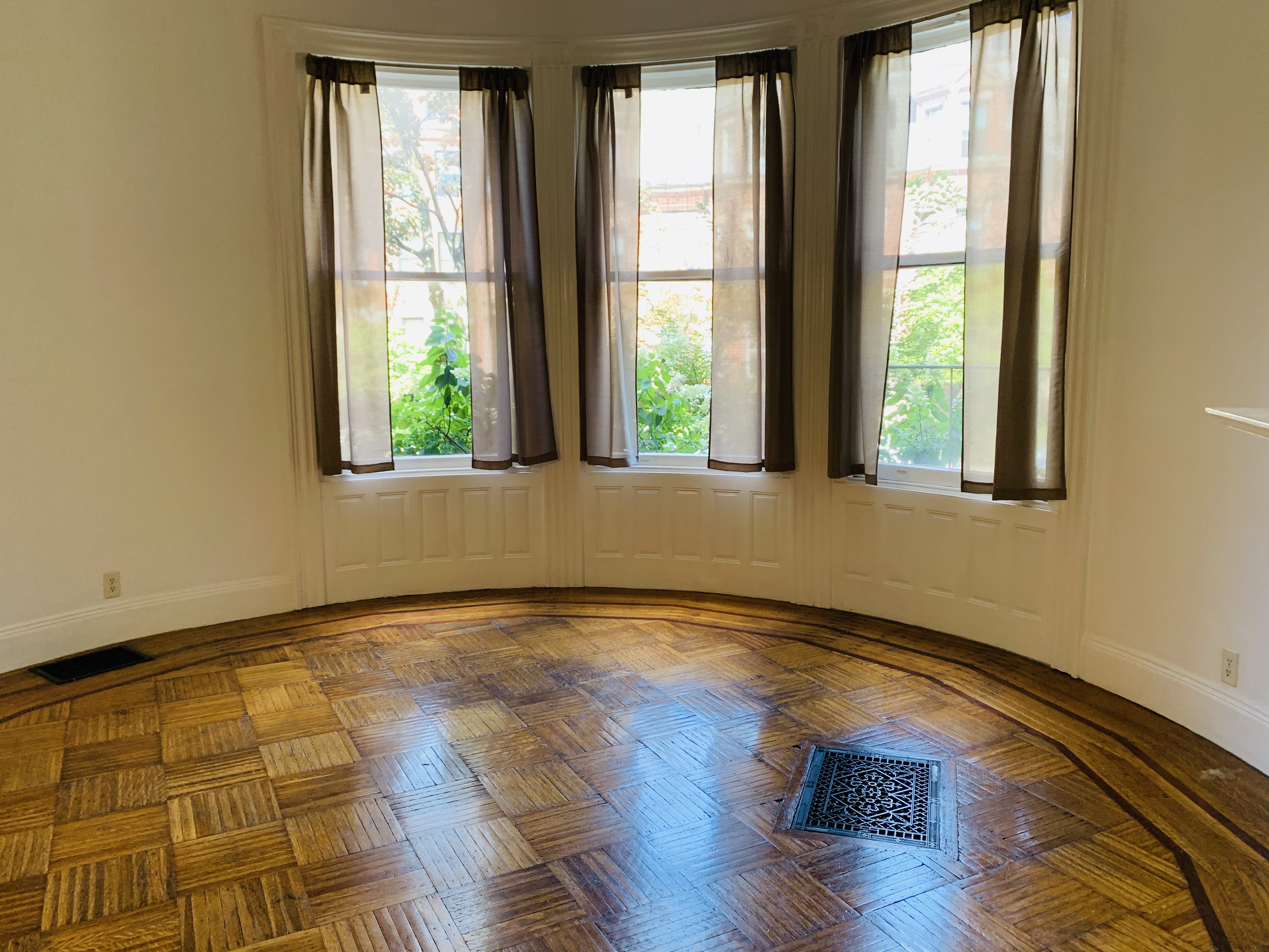 Studio bed, 1 bath apartment for rent at 388 Marlborough St Unit 1, Back Bay — photo 11 of 12