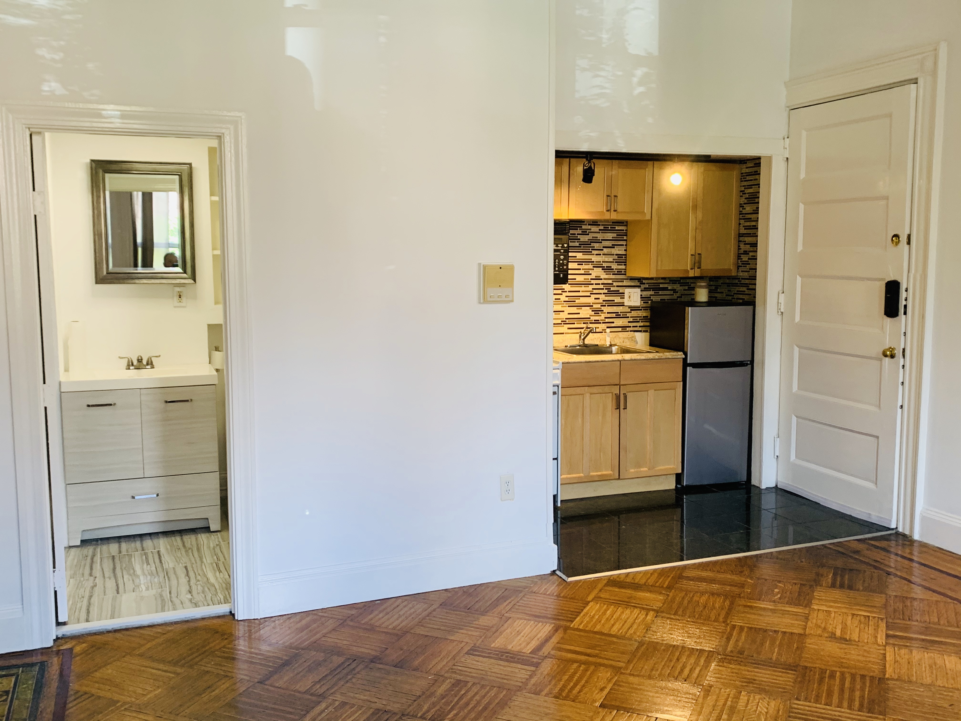 Studio bed, 1 bath apartment for rent at 388 Marlborough St Unit 1, Back Bay — photo 7 of 12