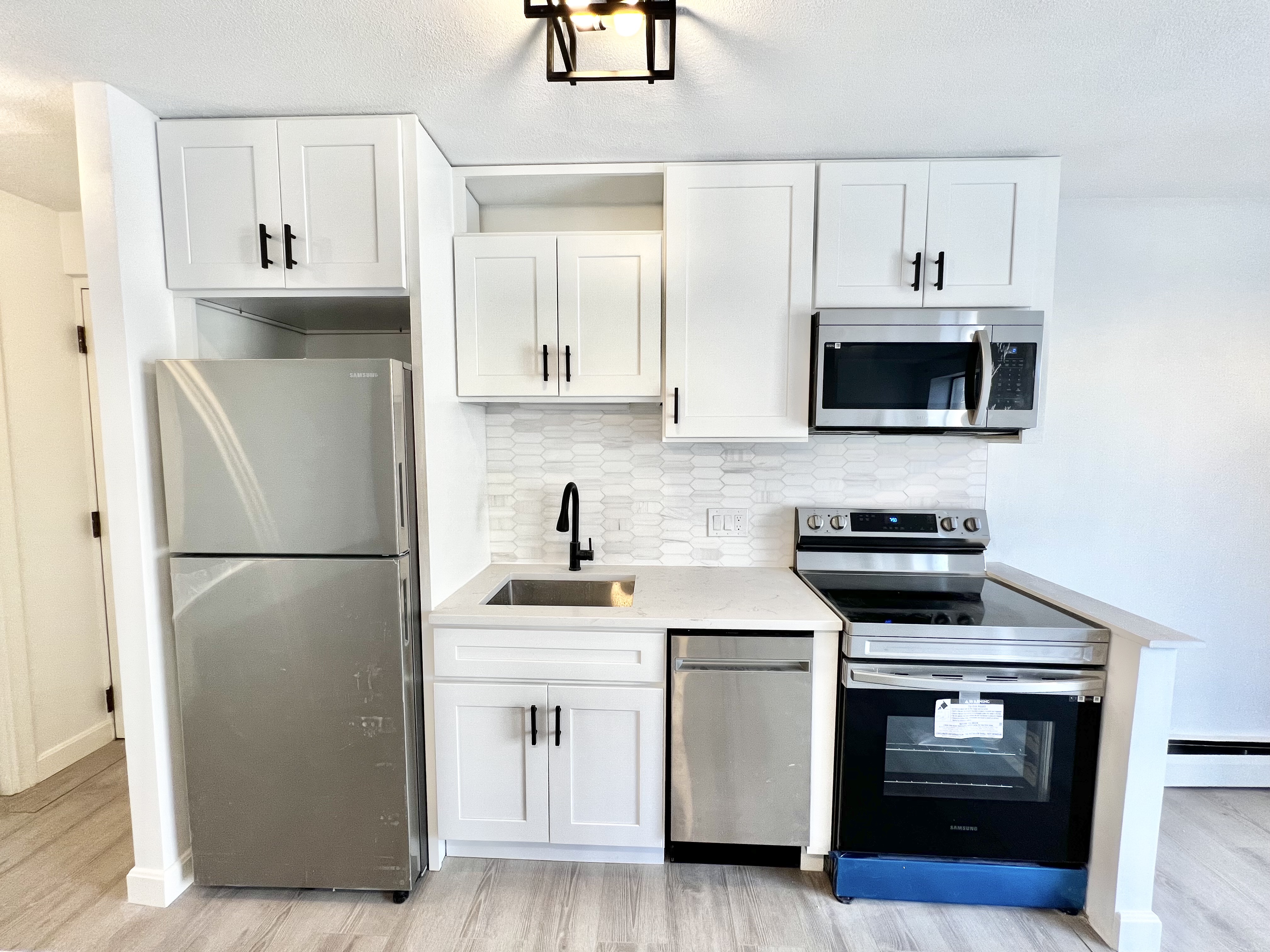 1 bed, 1 bath apartment for rent at 123 Sewall Ave Unit 2, Coolidge Corner — photo 3 of 12