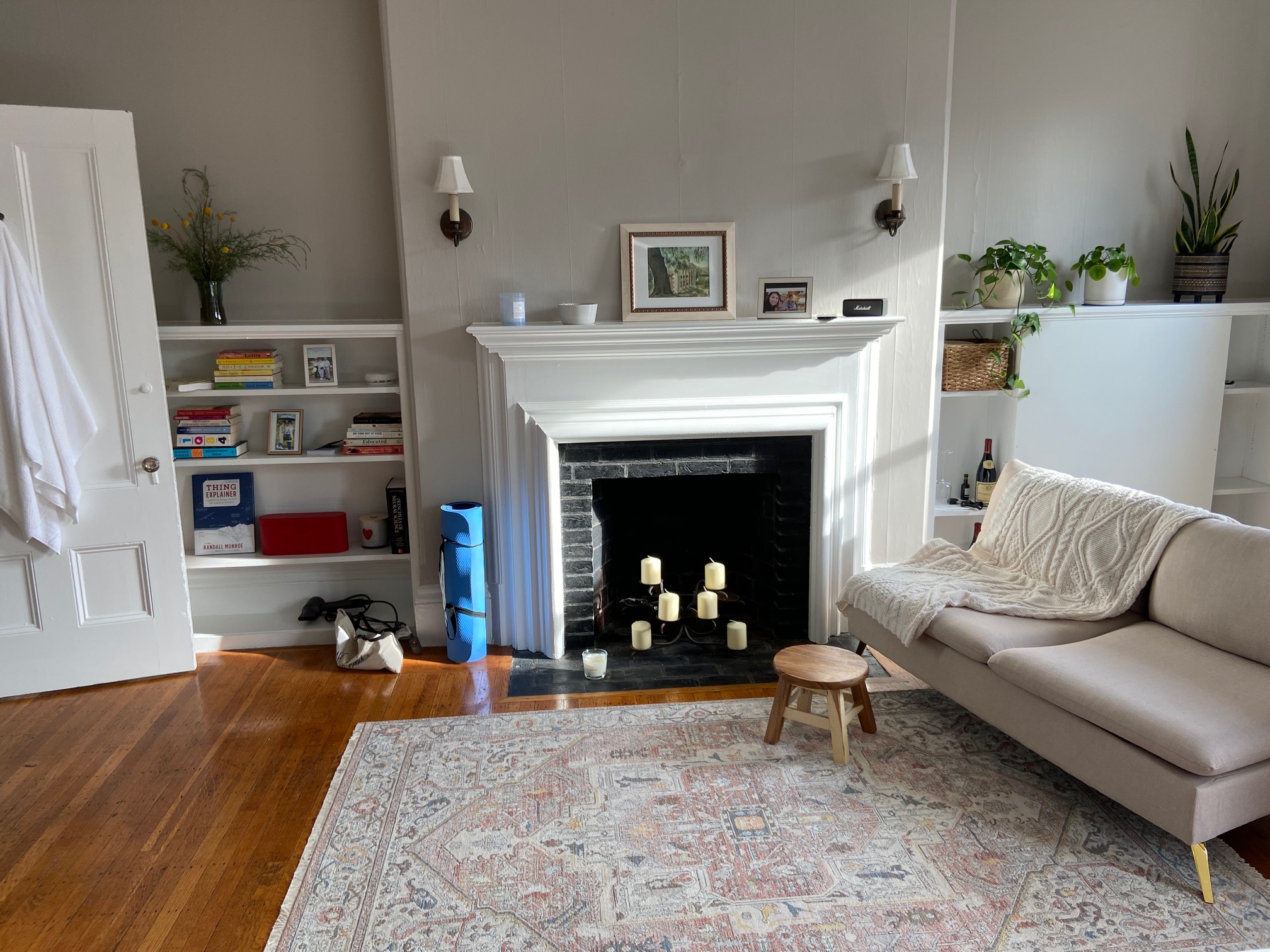Studio bed, 1 bath apartment for rent at 98 Charles St Unit 12, Beacon Hill — photo 3 of 8