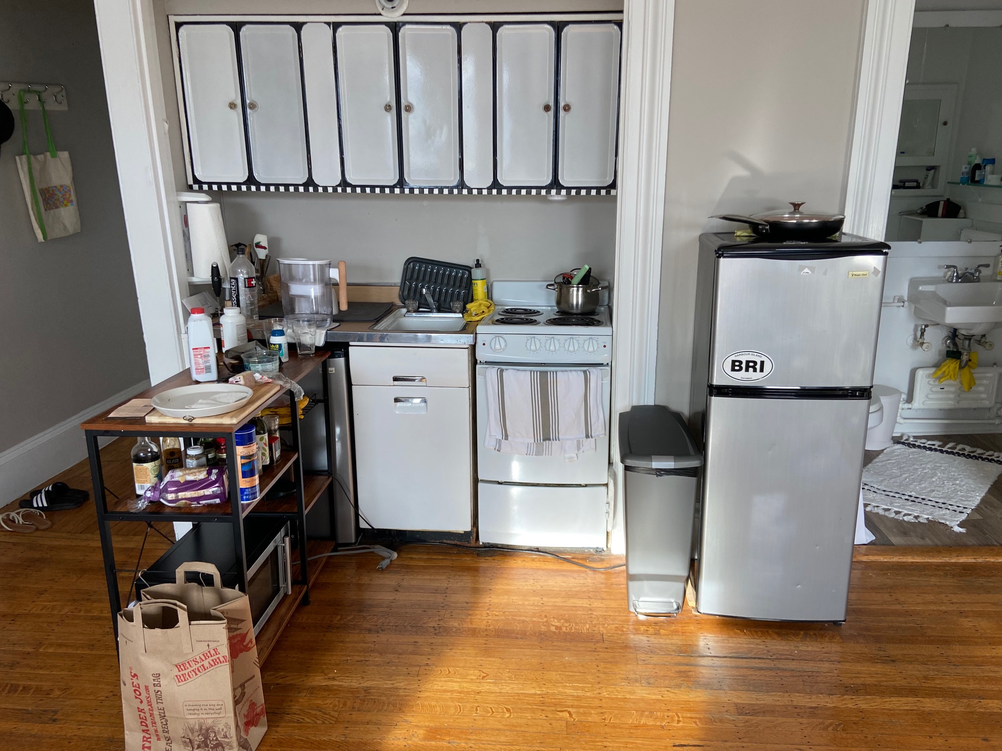 Studio bed, 1 bath apartment for rent at 98 Charles St Unit 12, Beacon Hill — photo 4 of 8