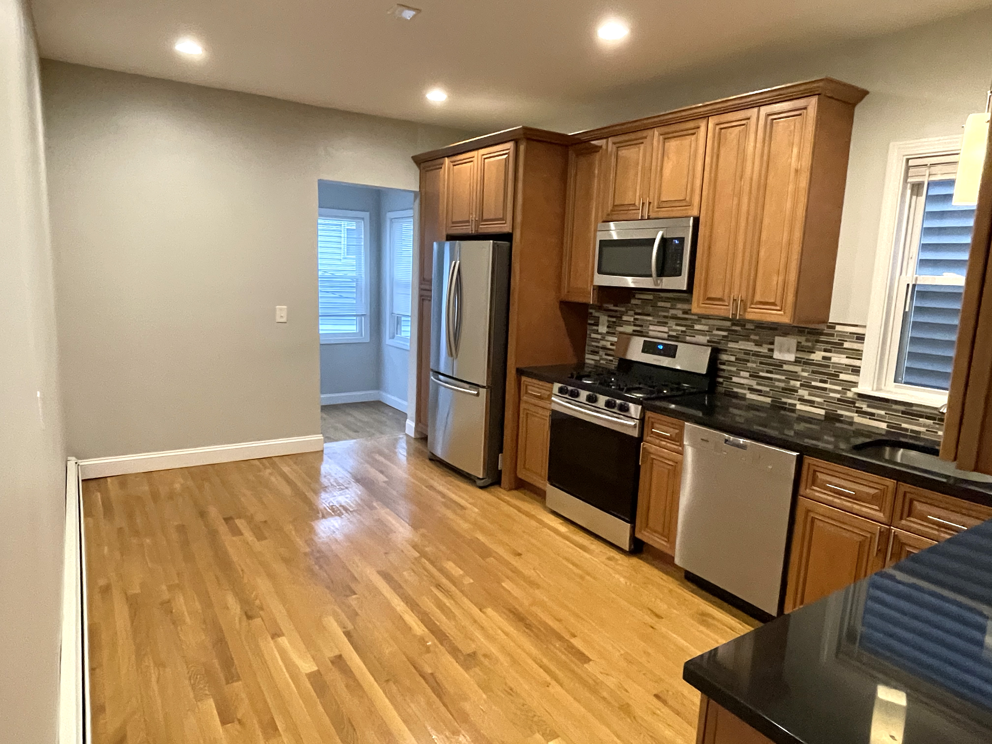 3 bed, 1.5 bath apartment for rent at 53 Marcella Unit 2, Roxbury — photo 10 of 18