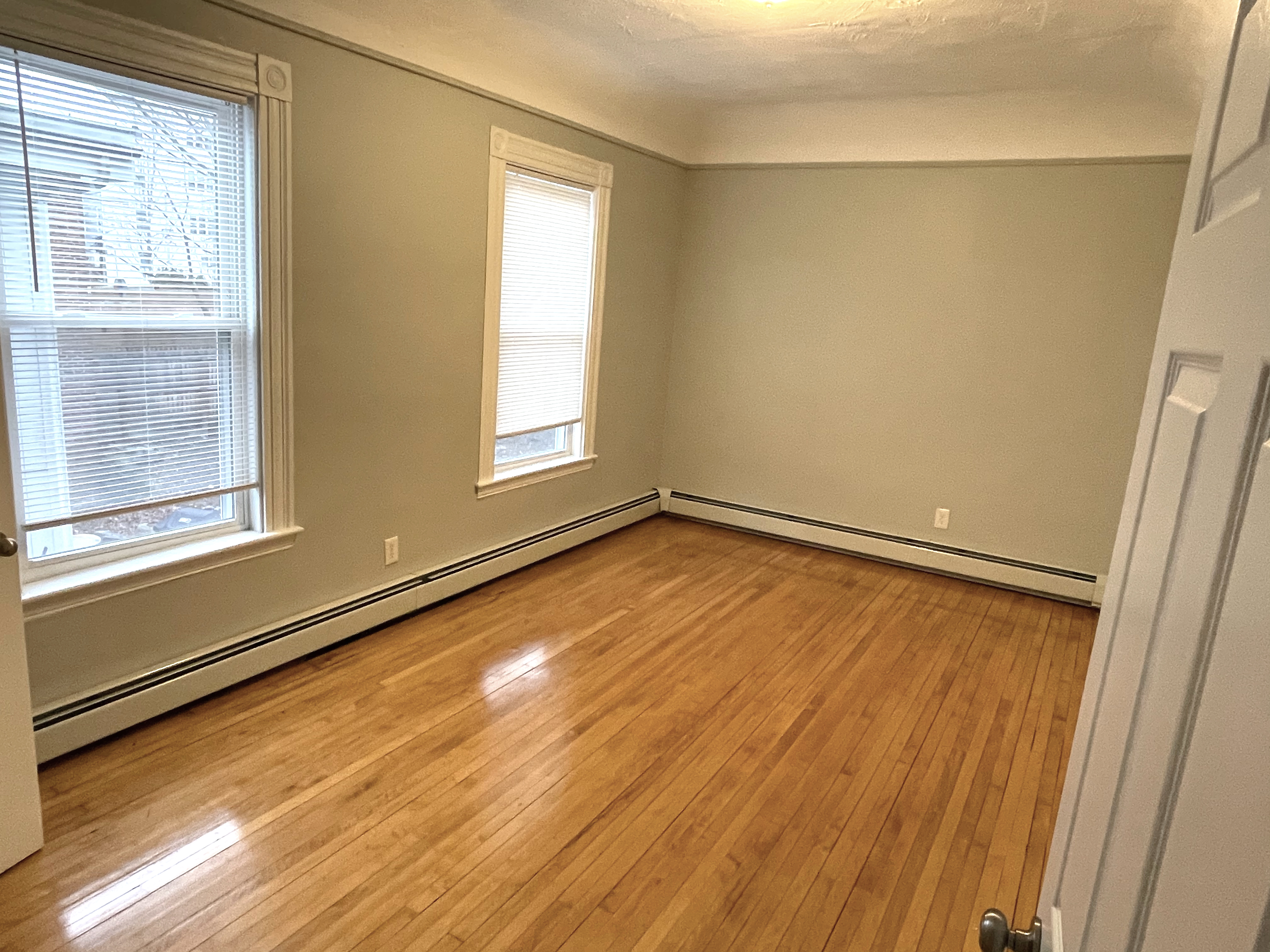 3 bed, 1.5 bath apartment for rent at 53 Marcella Unit 2, Roxbury — photo 13 of 18