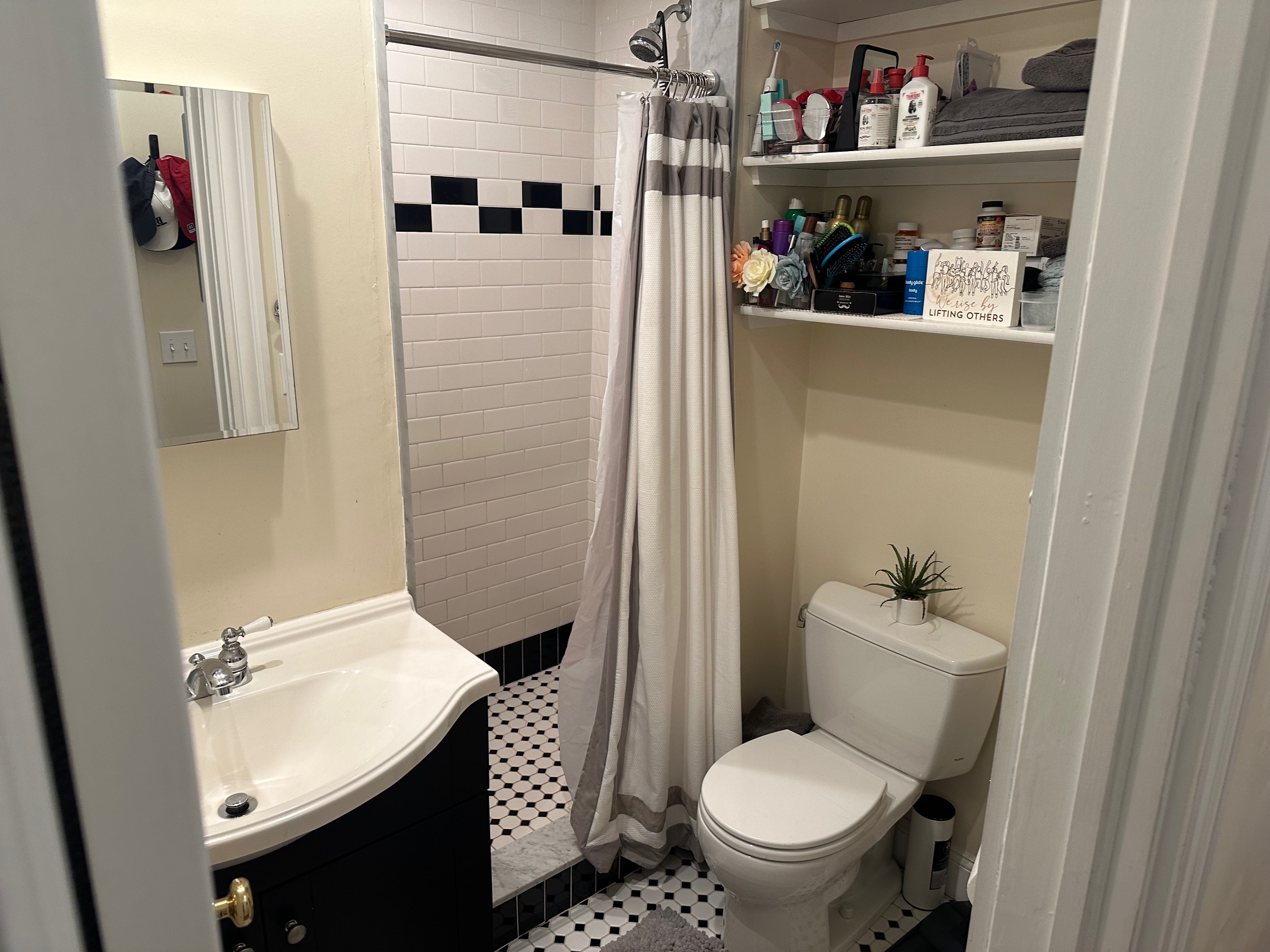 1 bed, 1 bath apartment for rent at 31 Revere St Unit 4, Beacon Hill — photo 3 of 4