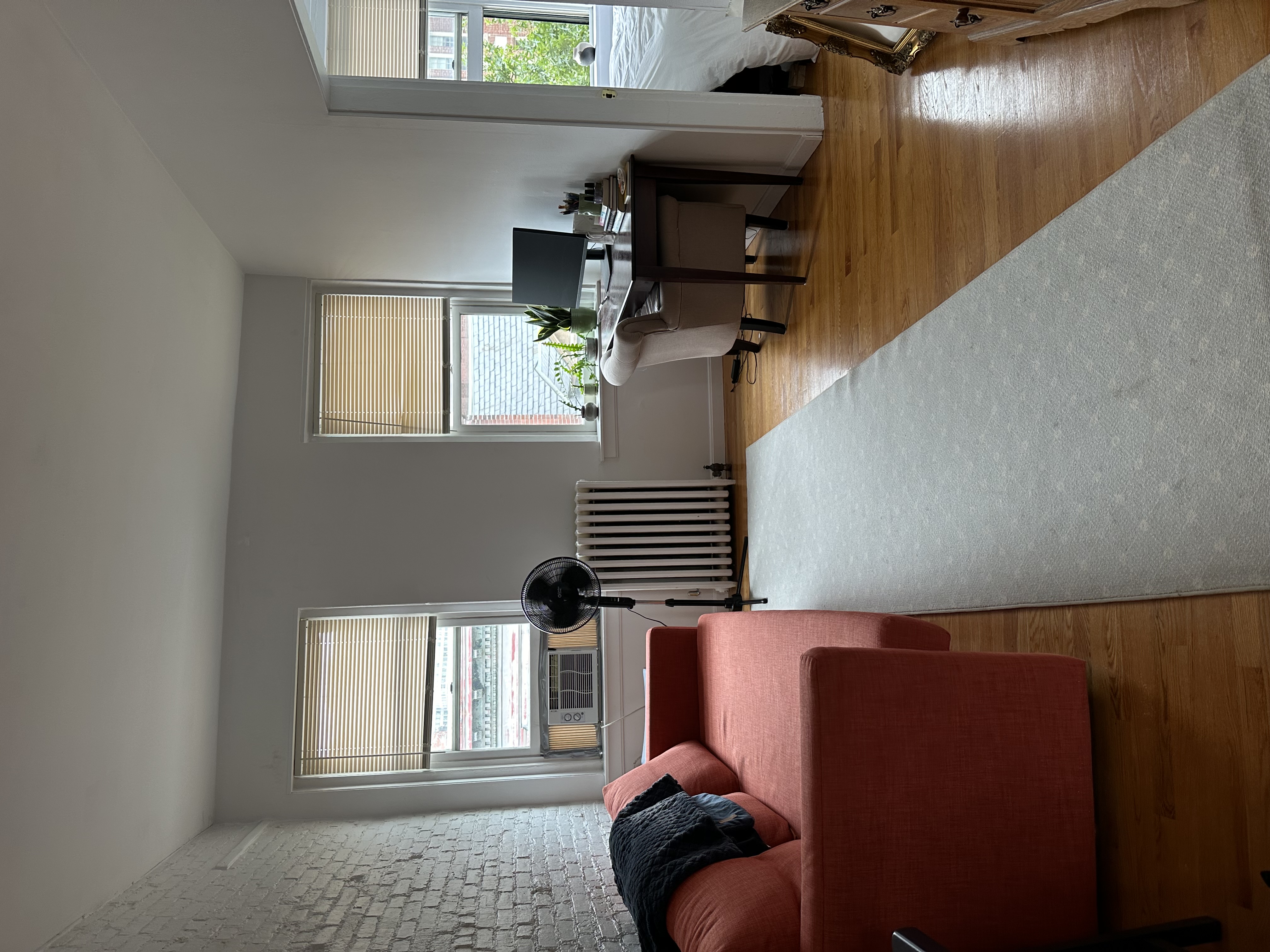 2 bed, 1 bath apartment for rent at 17 South Russell St Unit 9, Beacon Hill — photo 2 of 9