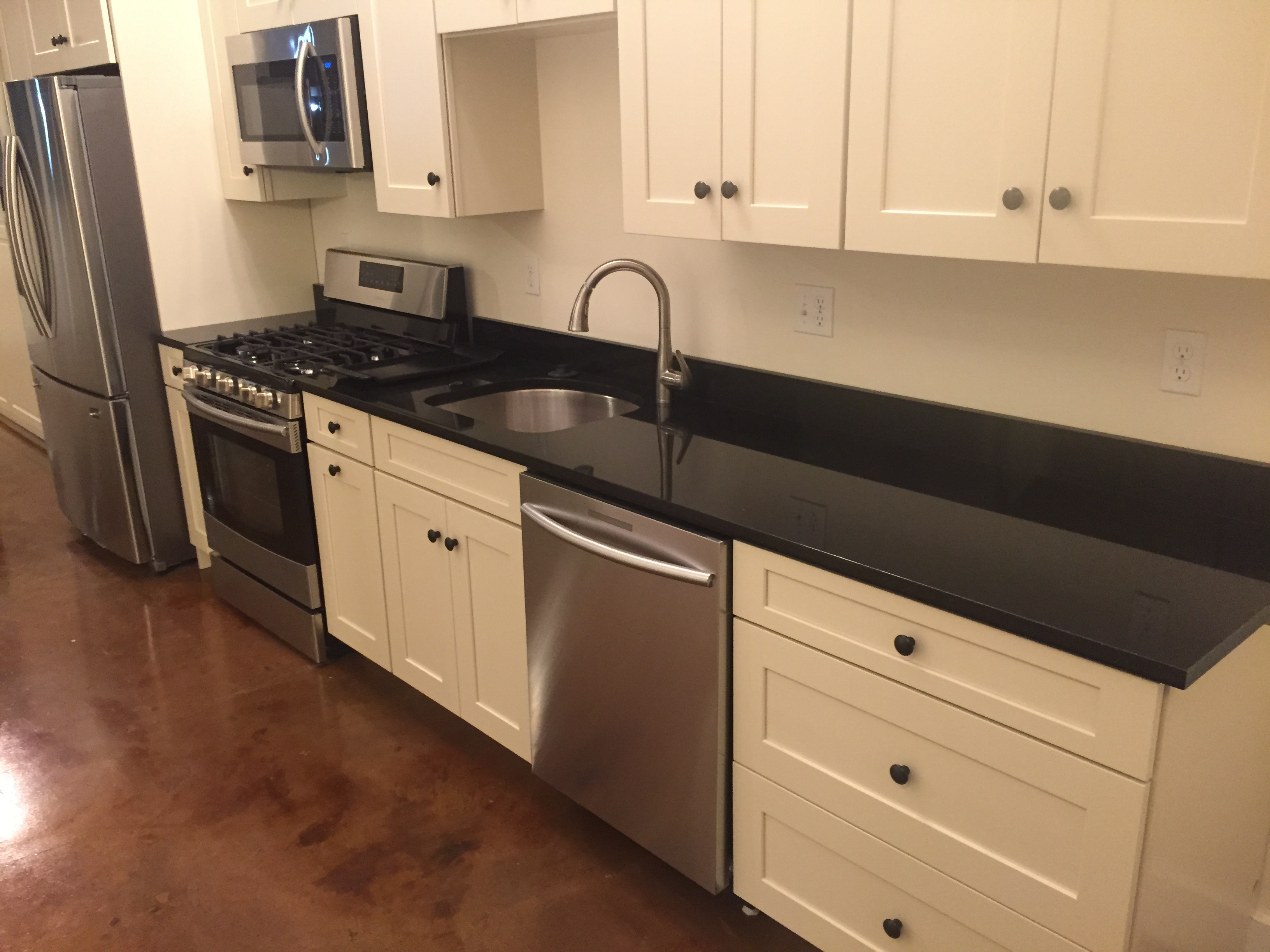 Studio bed, 1 bath apartment for rent at 1861 Dorchester Ave Unit 4, Dorchester — photo 1 of 18