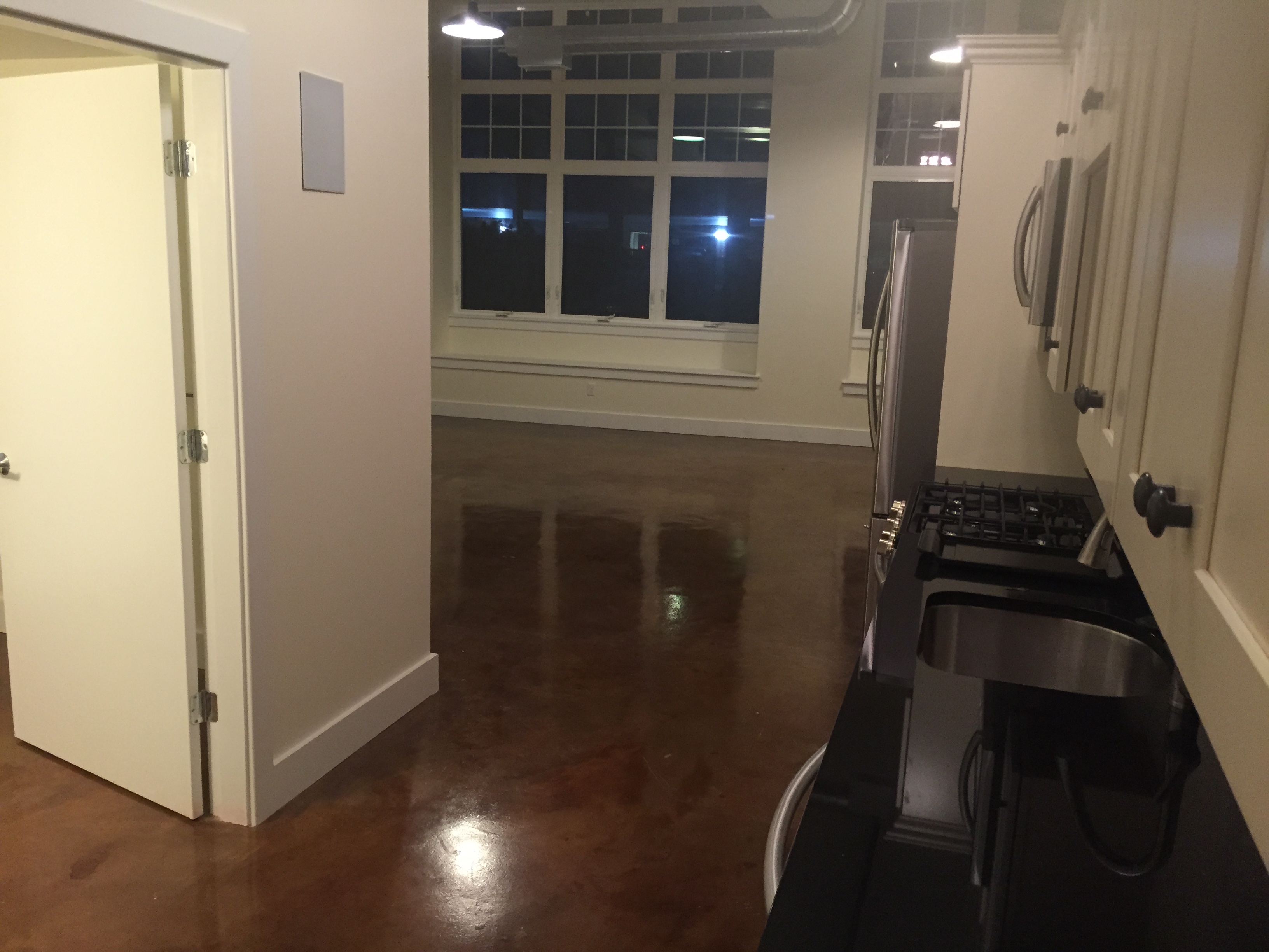 Studio bed, 1 bath apartment for rent at 1861 Dorchester Ave Unit 4, Dorchester — photo 2 of 18