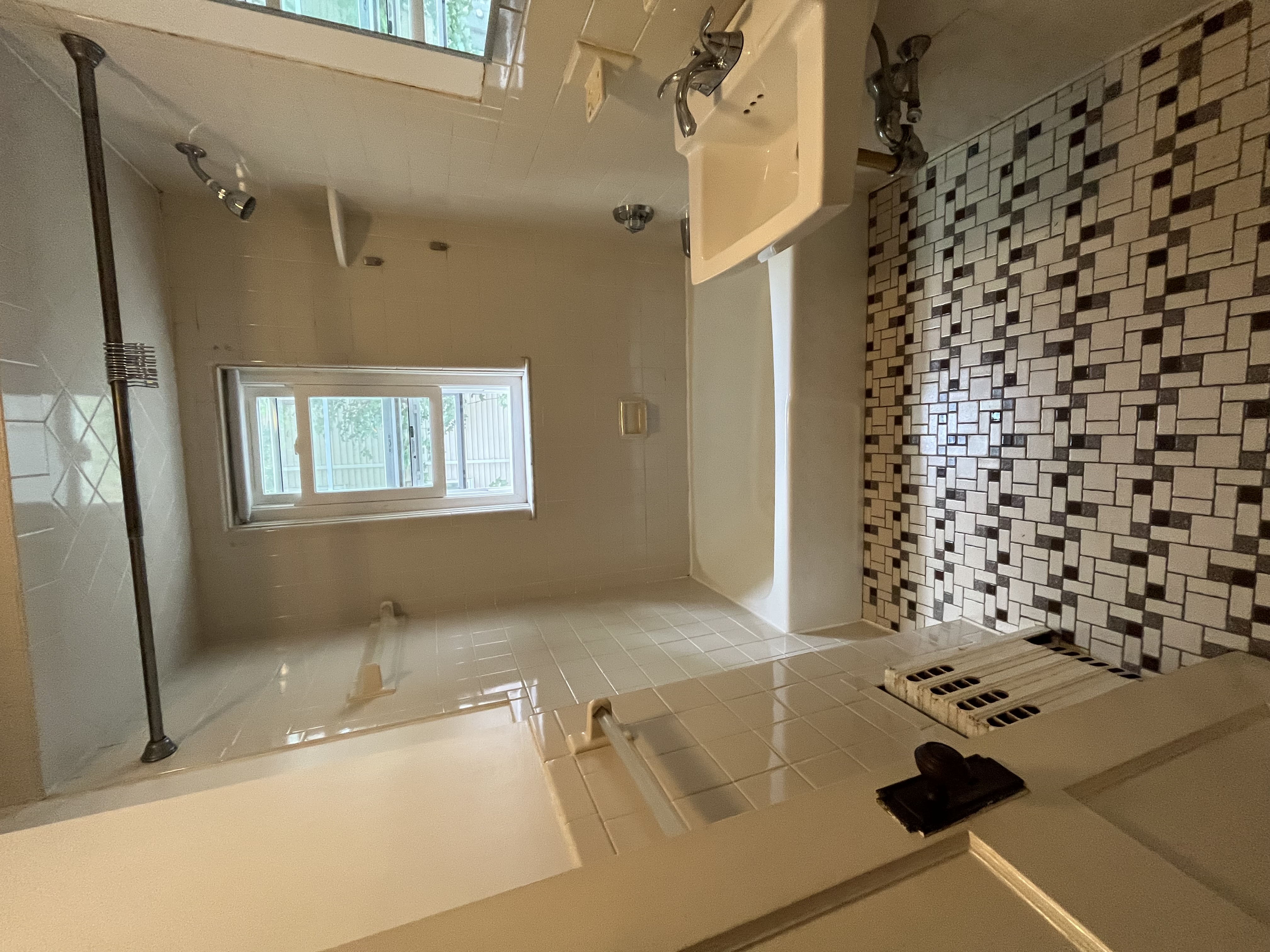 2 bed, 1 bath apartment for rent at 241 Tremont St Unit 1, Newton — photo 20 of 25