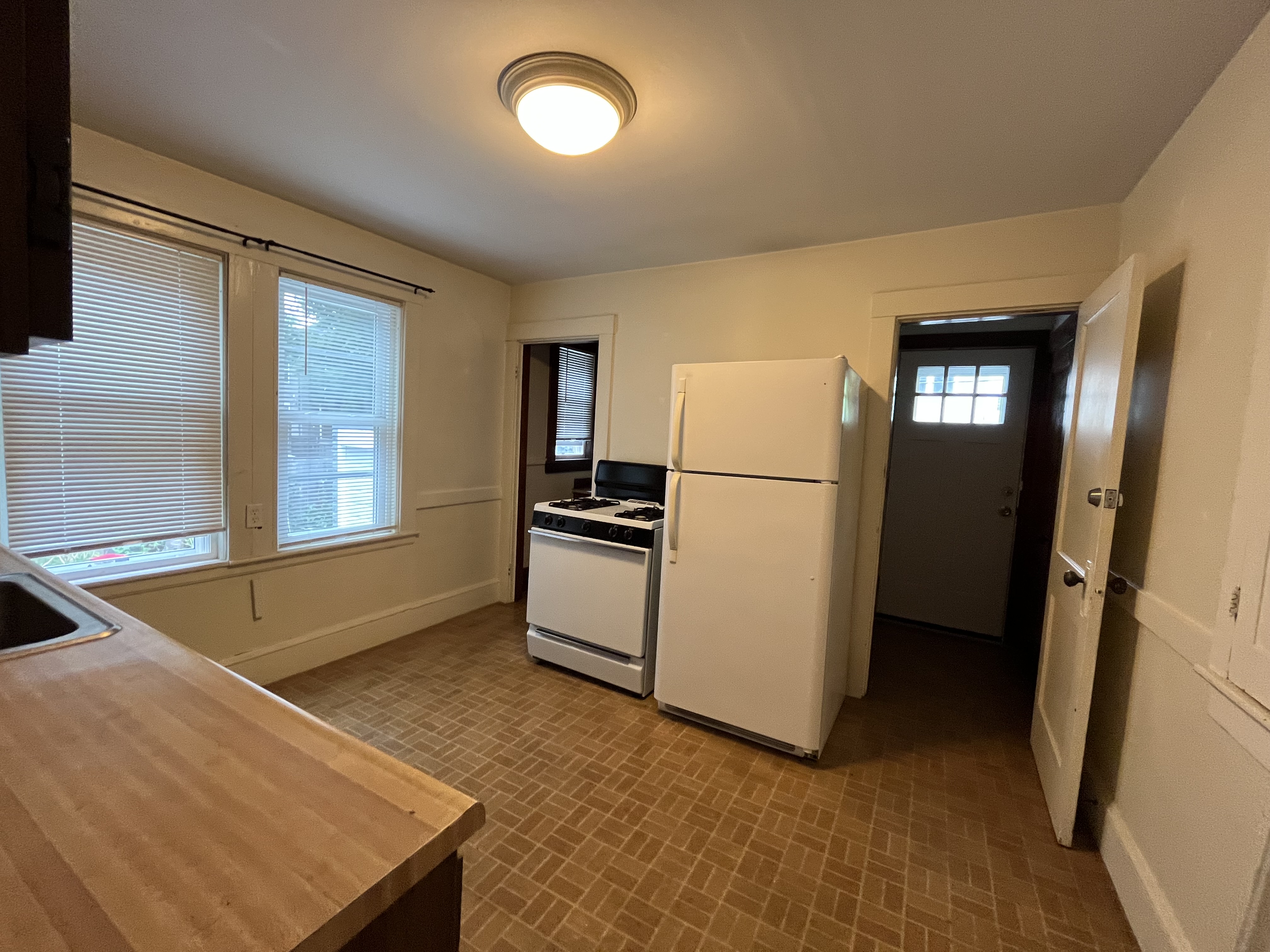 2 bed, 1 bath apartment for rent at 241 Tremont St Unit 1, Newton — photo 24 of 25