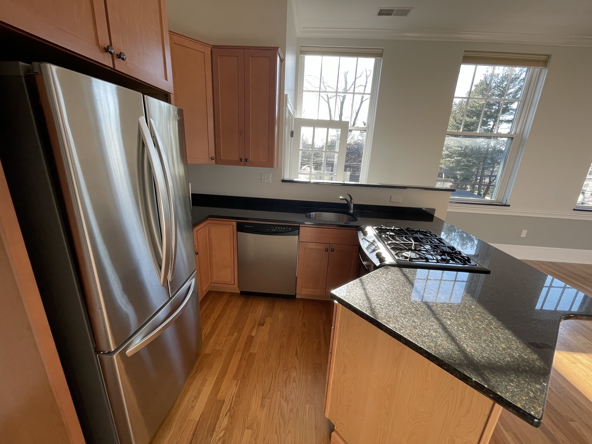 2 bed, 2 bath apartment for rent at 245 Beacon St Unit 7, Porter Square — photo 4 of 22