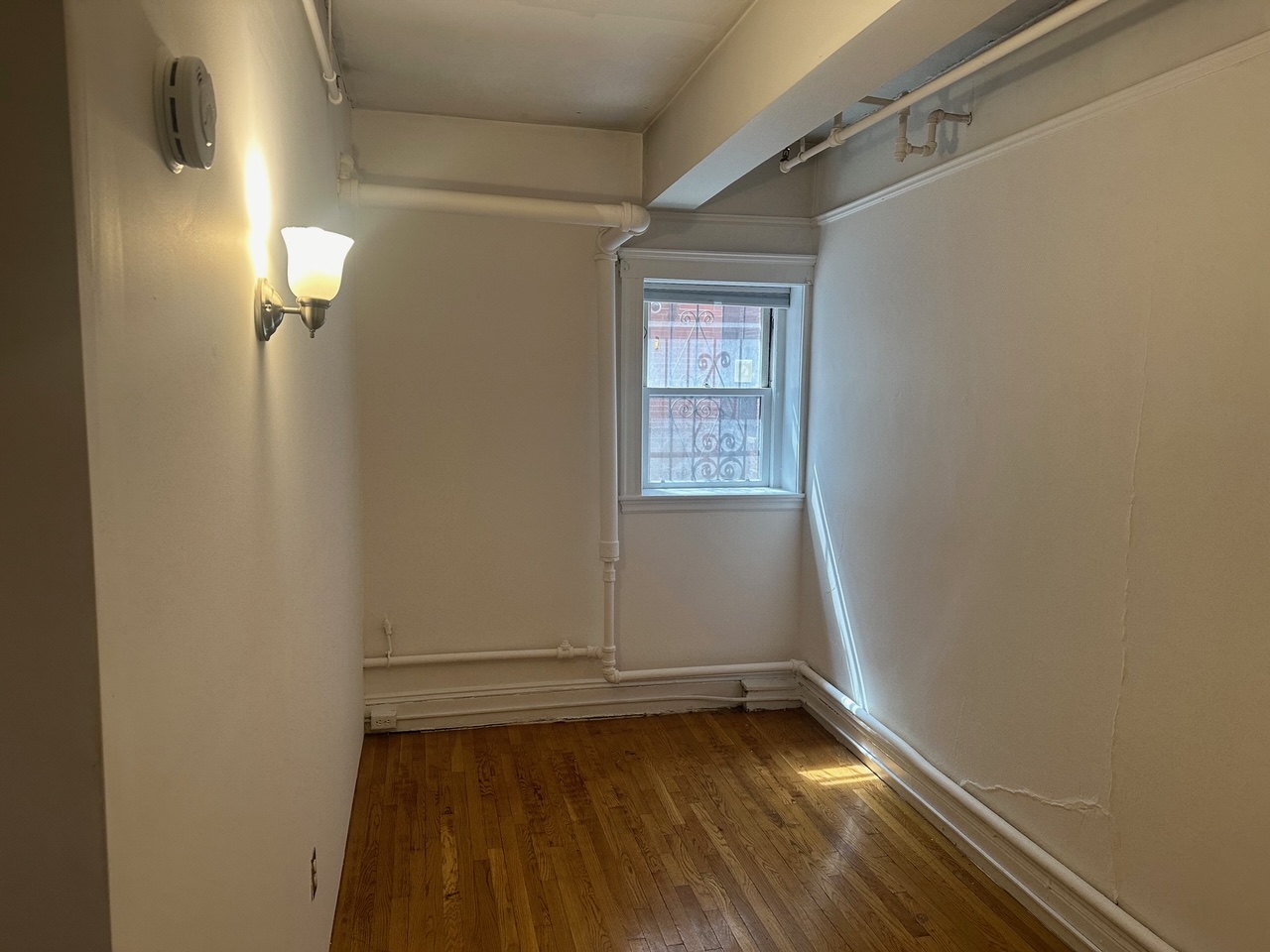 1.5 bed, 1 bath apartment for rent at 6 Marlborough St Unit C, Back Bay — photo 6 of 7
