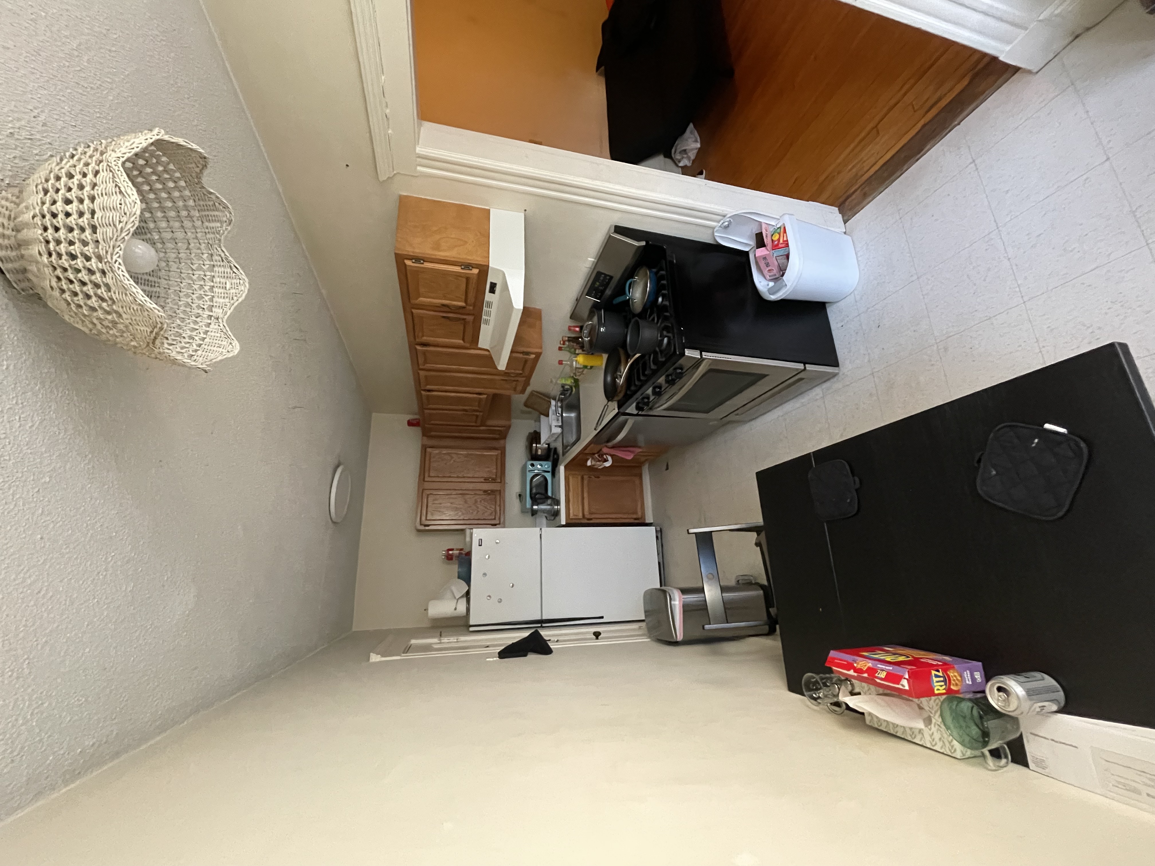 3 bed, 1 bath apartment for rent at 39 Chester St Unit 9, Allston — photo 4 of 8