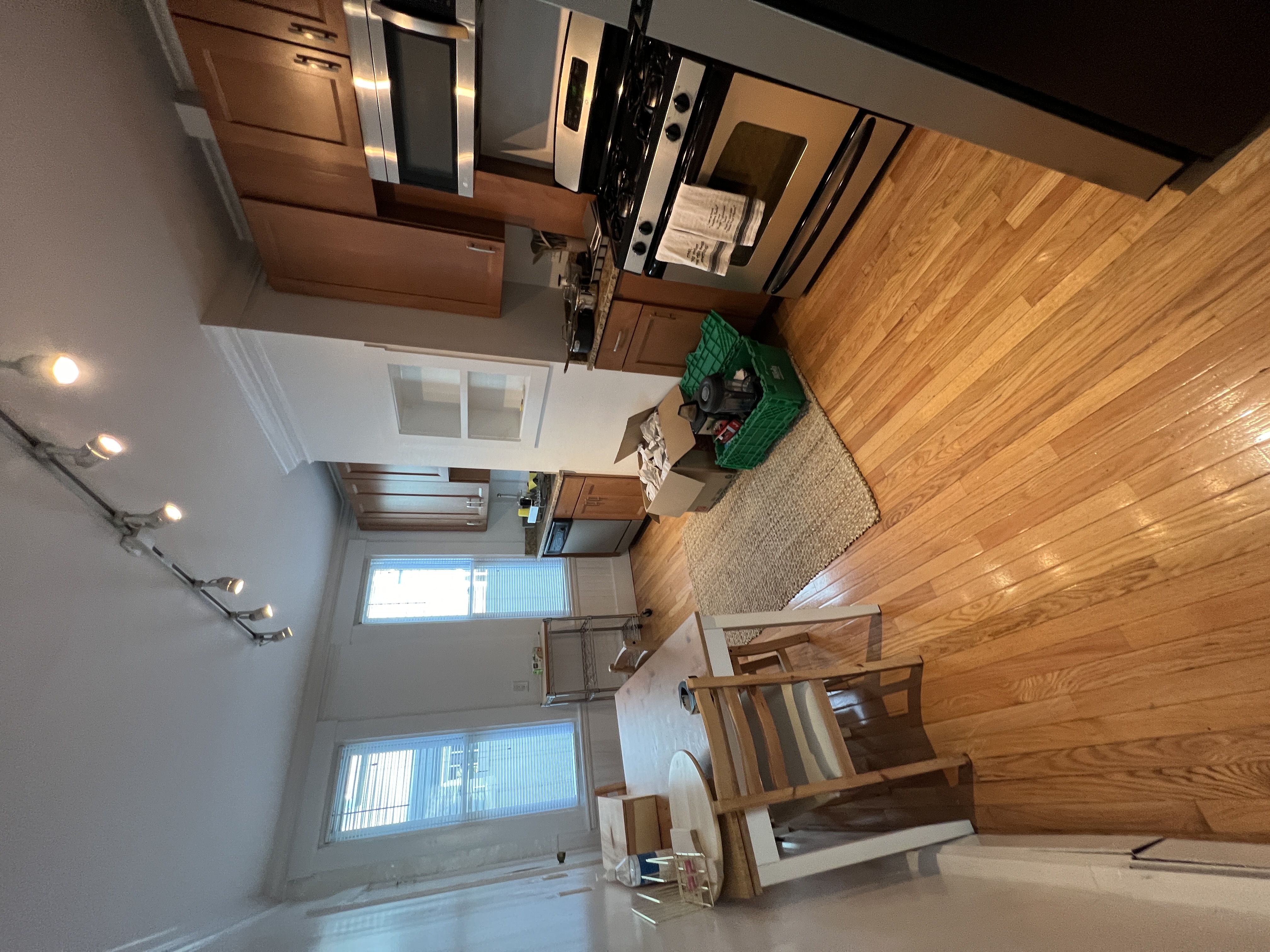 2 bed, 1 bath apartment for rent at 38 School St Unit 1, Charlestown — photo 4 of 10