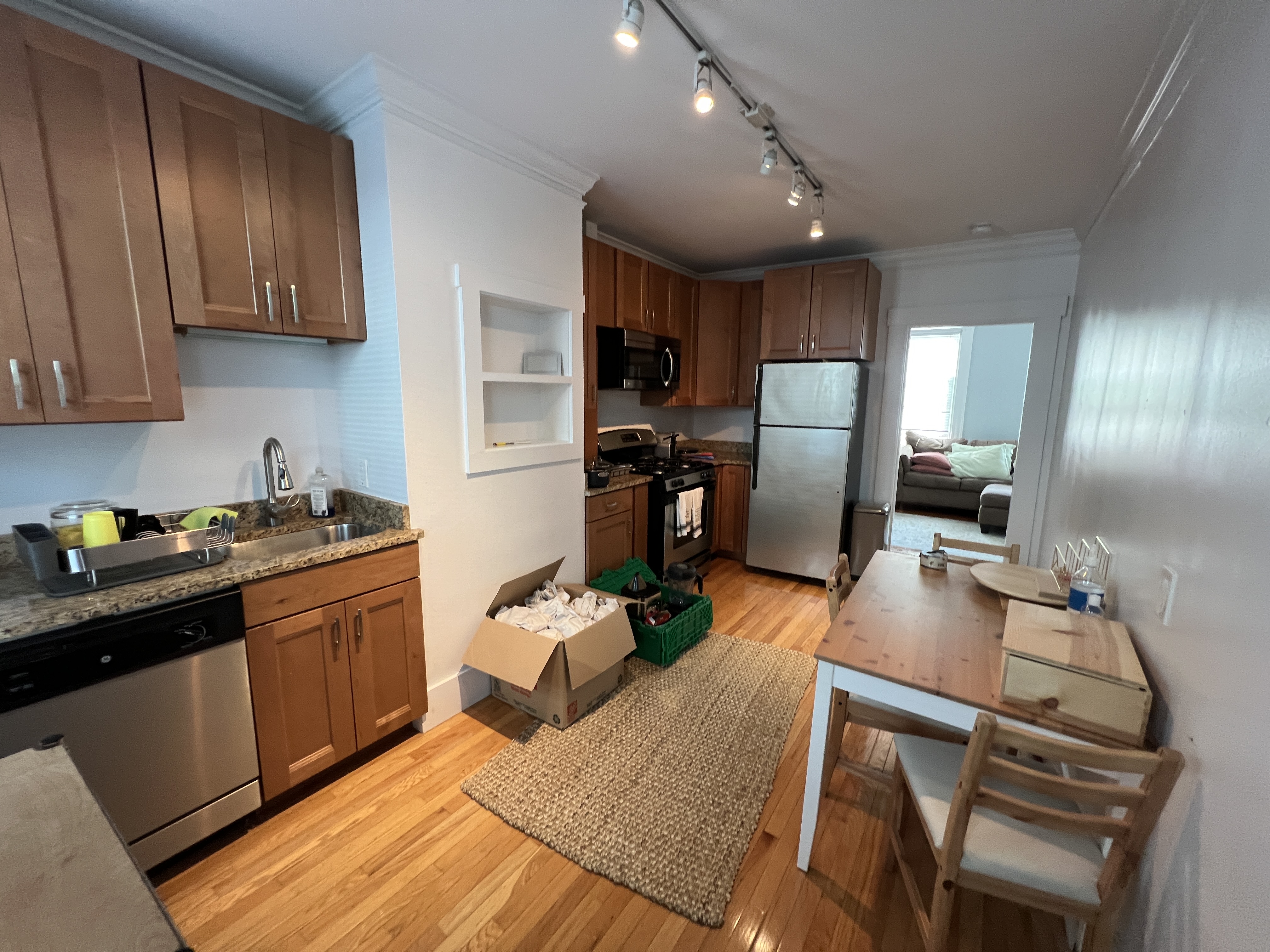 2 bed, 1 bath apartment for rent at 38 School St Unit 1, Charlestown — photo 5 of 10