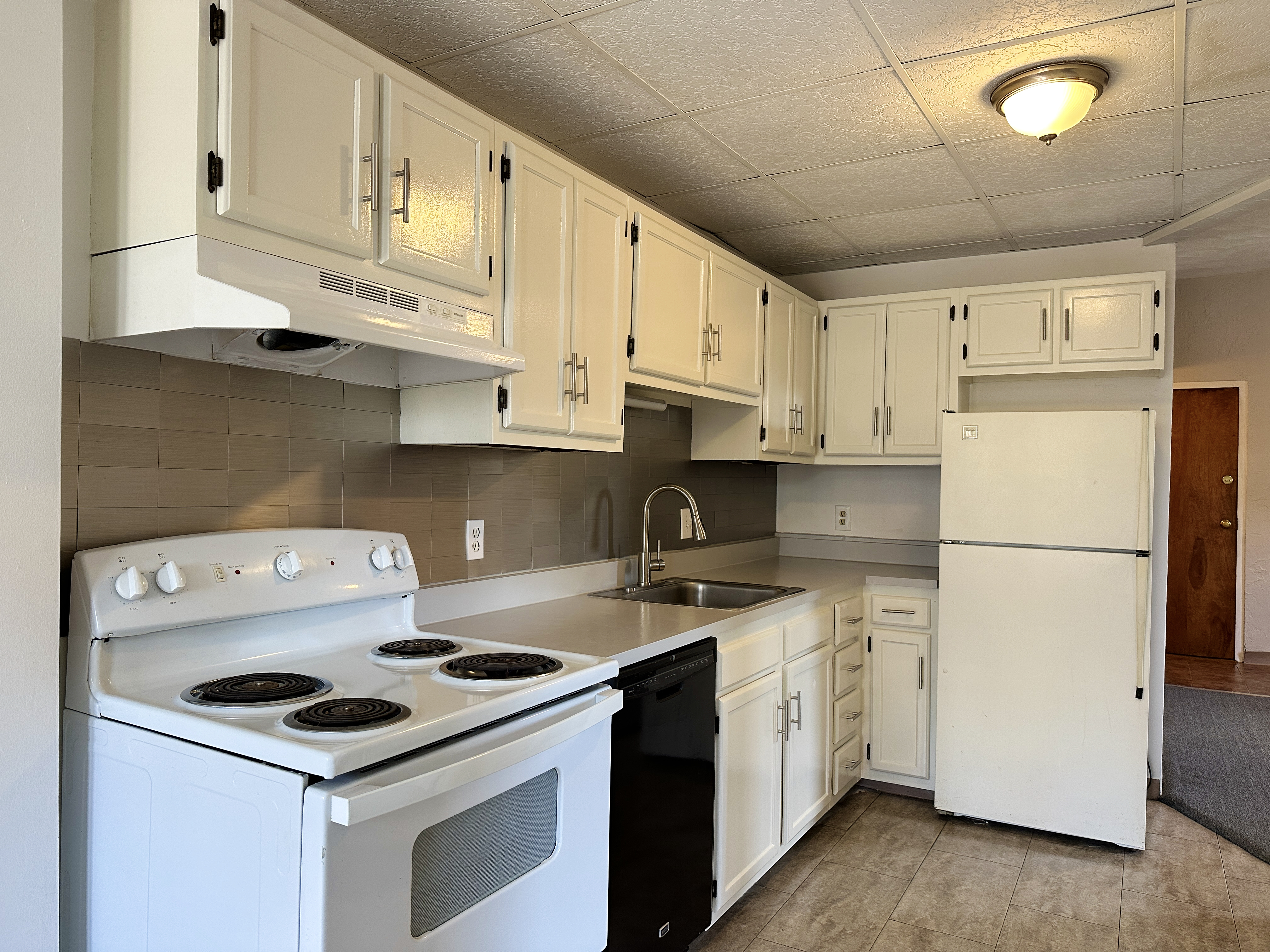 1 bed, 1 bath apartment for rent at 88 Broadway Unit 5, Chelsea — photo 2 of 7