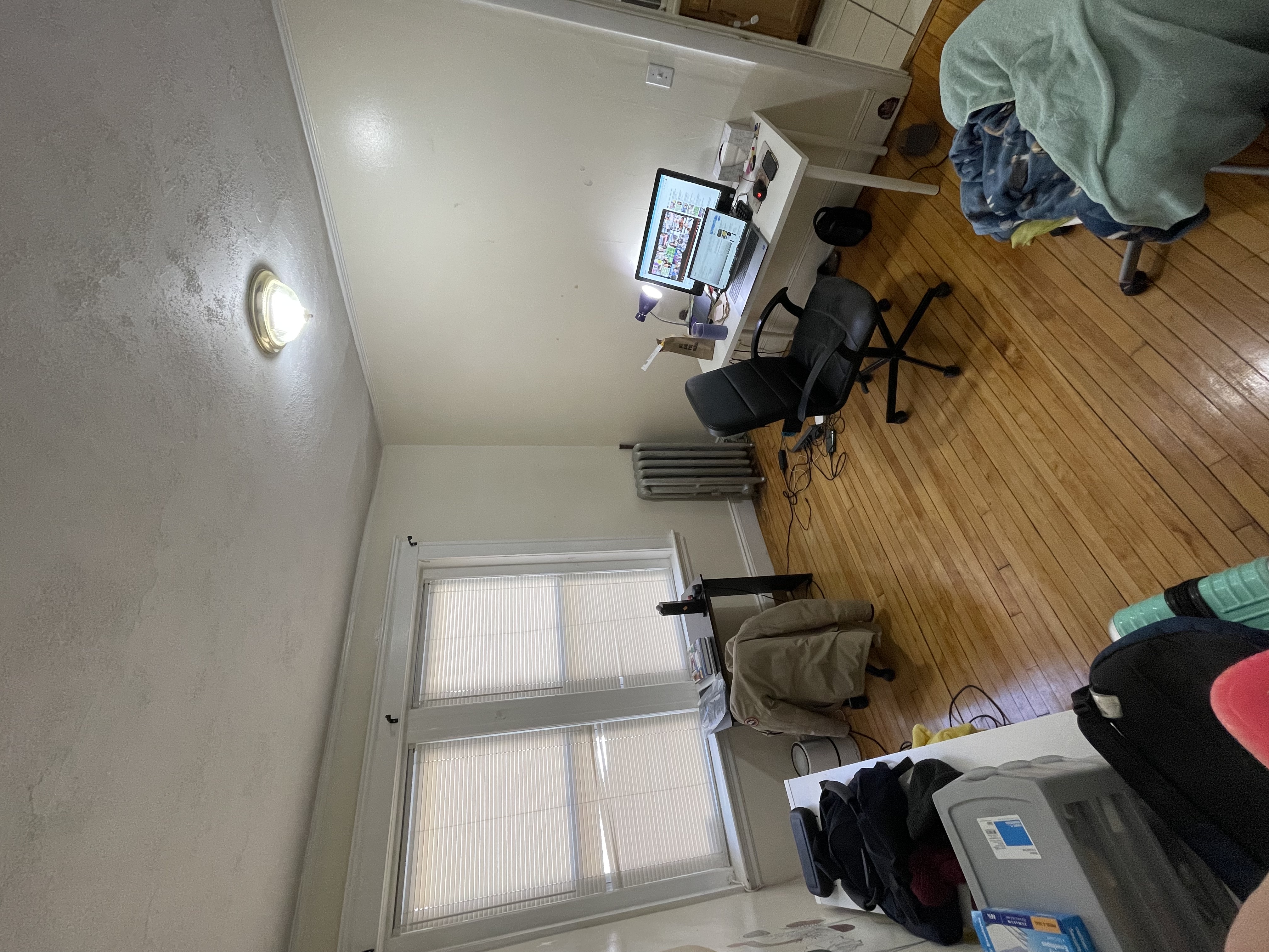 1 split bed, 1 bath apartment for rent at 1359 Commonwealth Ave Unit 1, Allston — photo 4 of 9