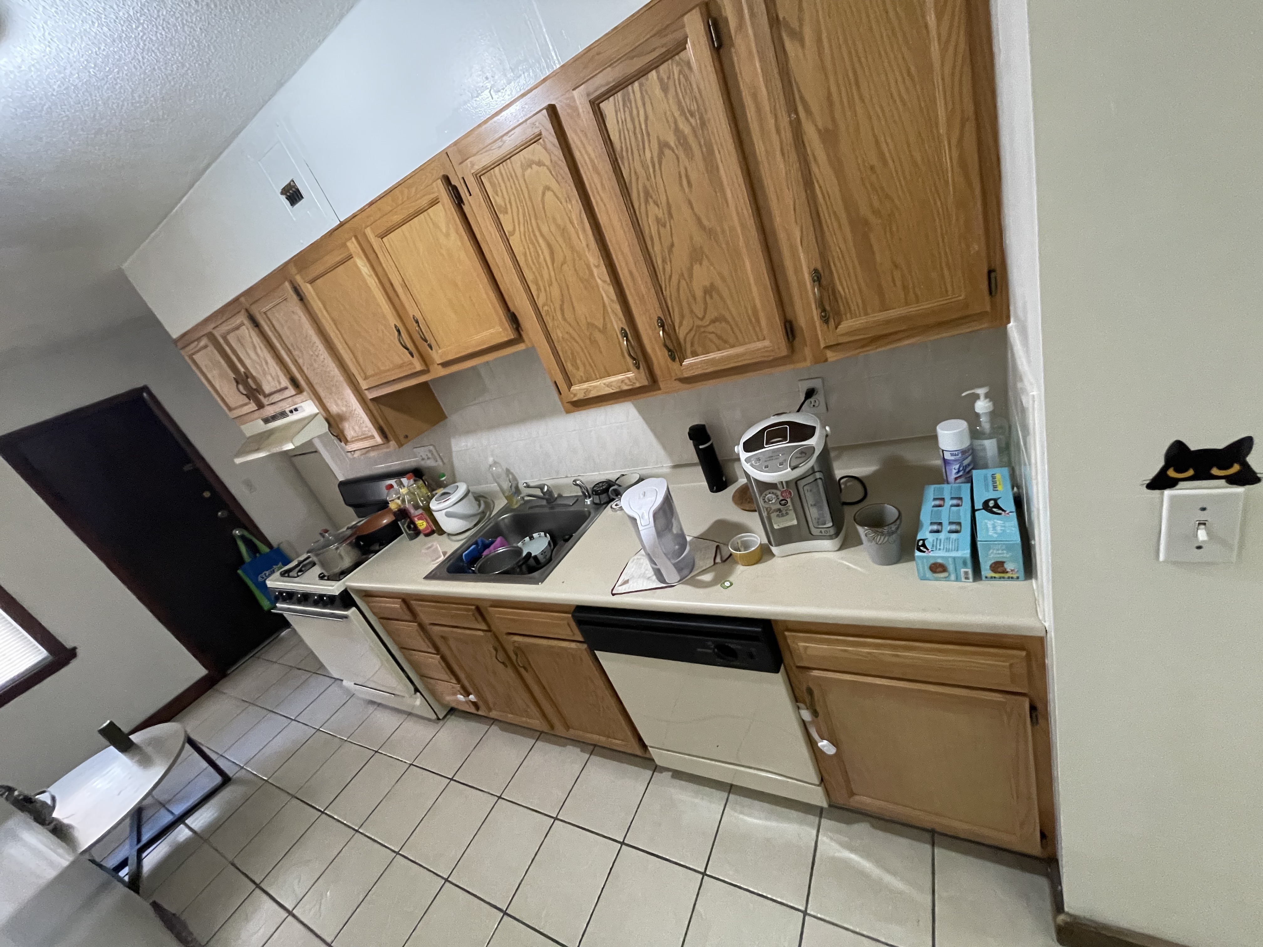 1 split bed, 1 bath apartment for rent at 1359 Commonwealth Ave Unit 1, Allston — photo 5 of 9