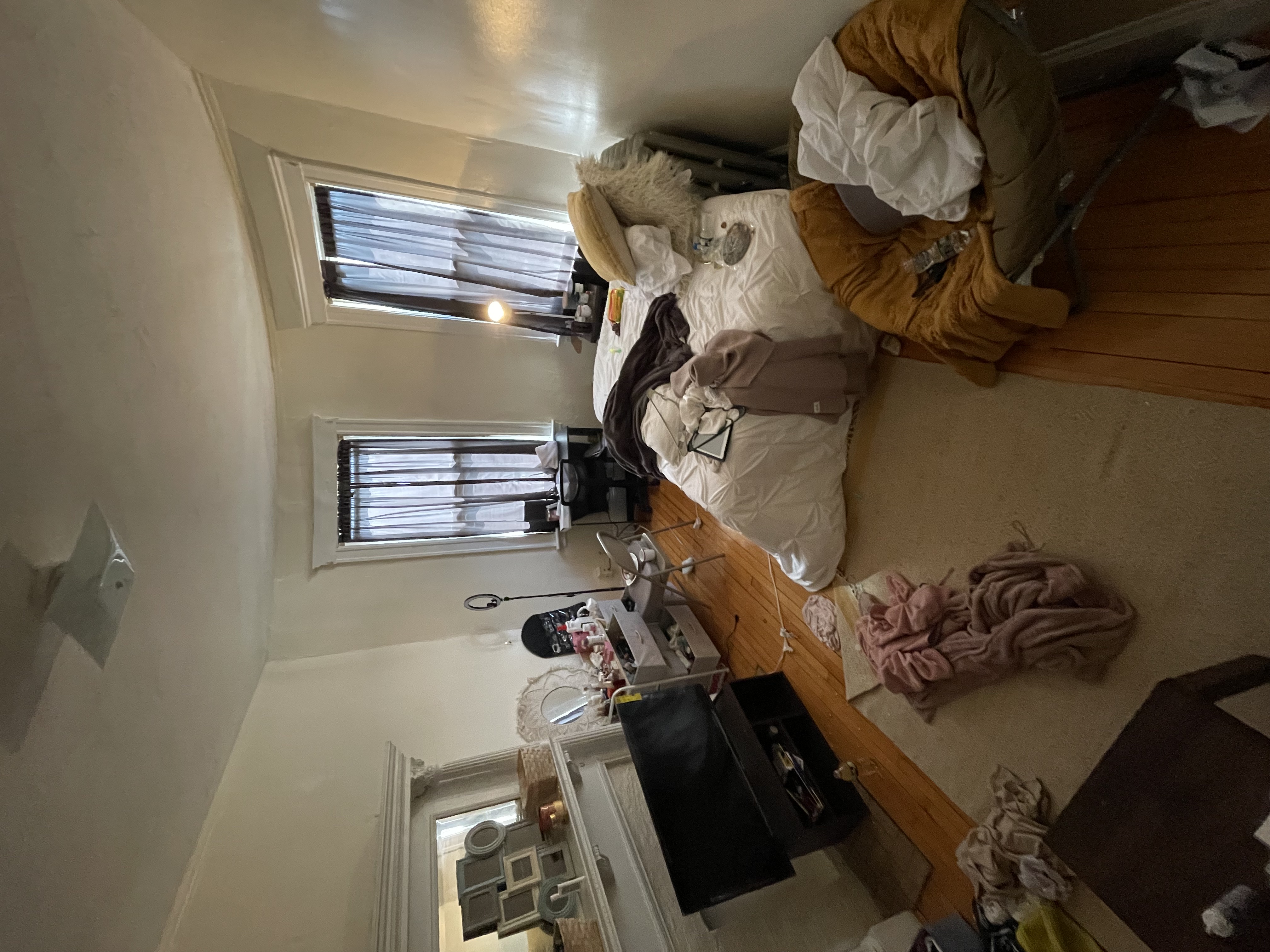 2 bed, 1 bath apartment for rent at 1359 Commonwealth Ave Unit 6, Allston — photo 1 of 7