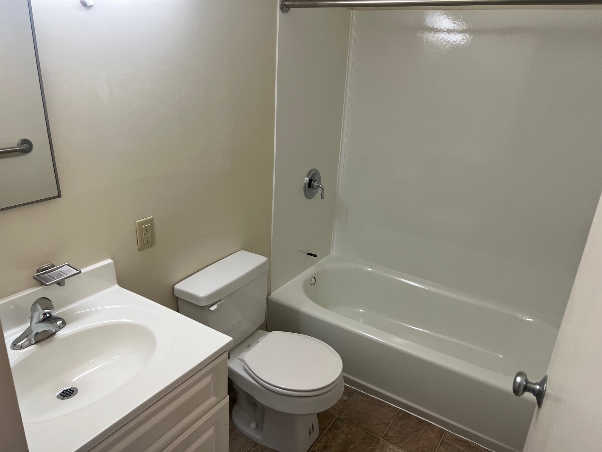 3 bed, 1.5 bath apartment for rent at 65 Westland Ave Unit 302, Fenway — photo 8 of 12