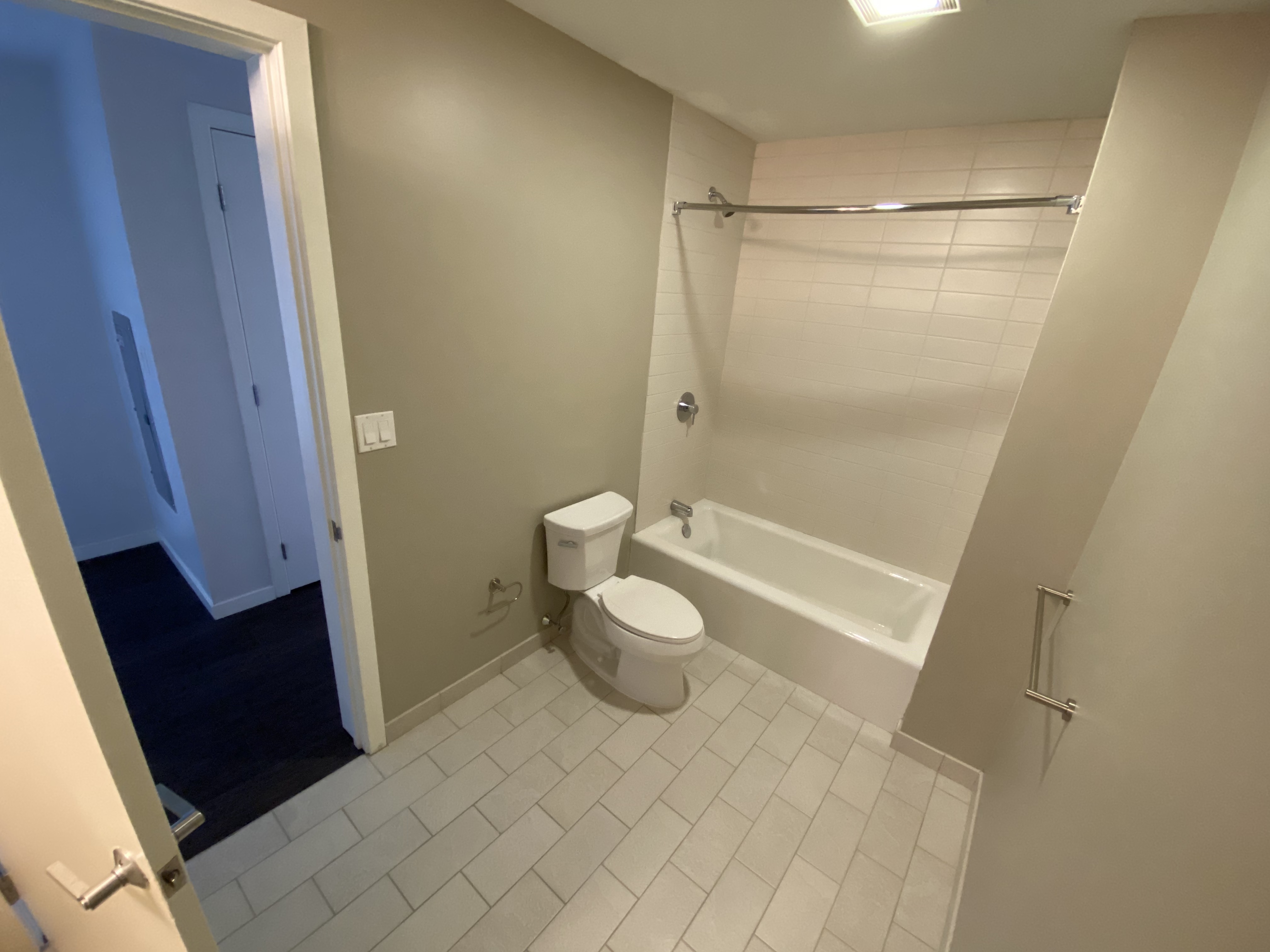 2 bed, 2 bath apartment for rent at 505 Congress St Unit 902, Seaport District — photo 4 of 11