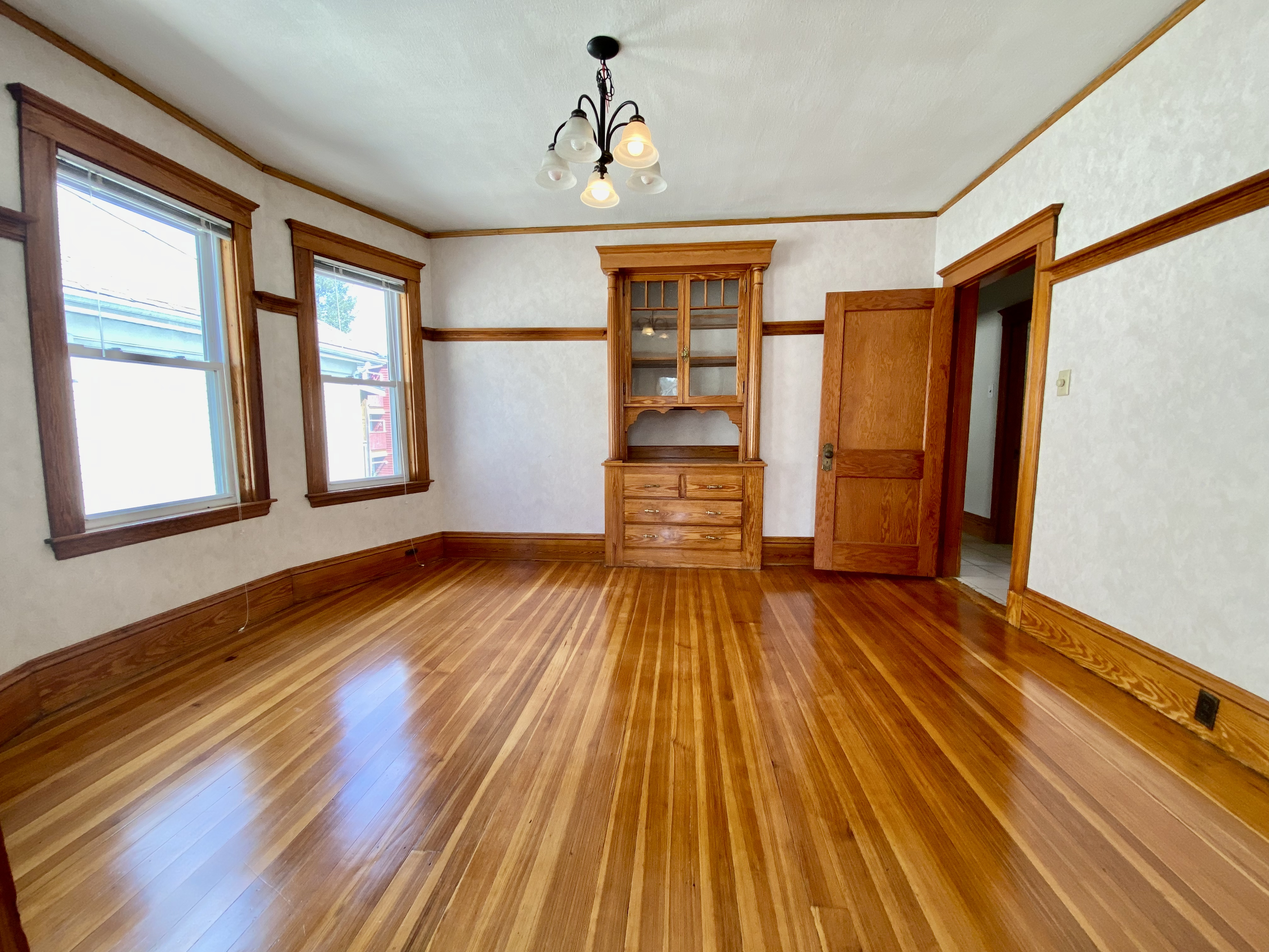 3 bed, 1 bath apartment for rent at 67 Turner St Unit 2, Brighton — photo 3 of 20