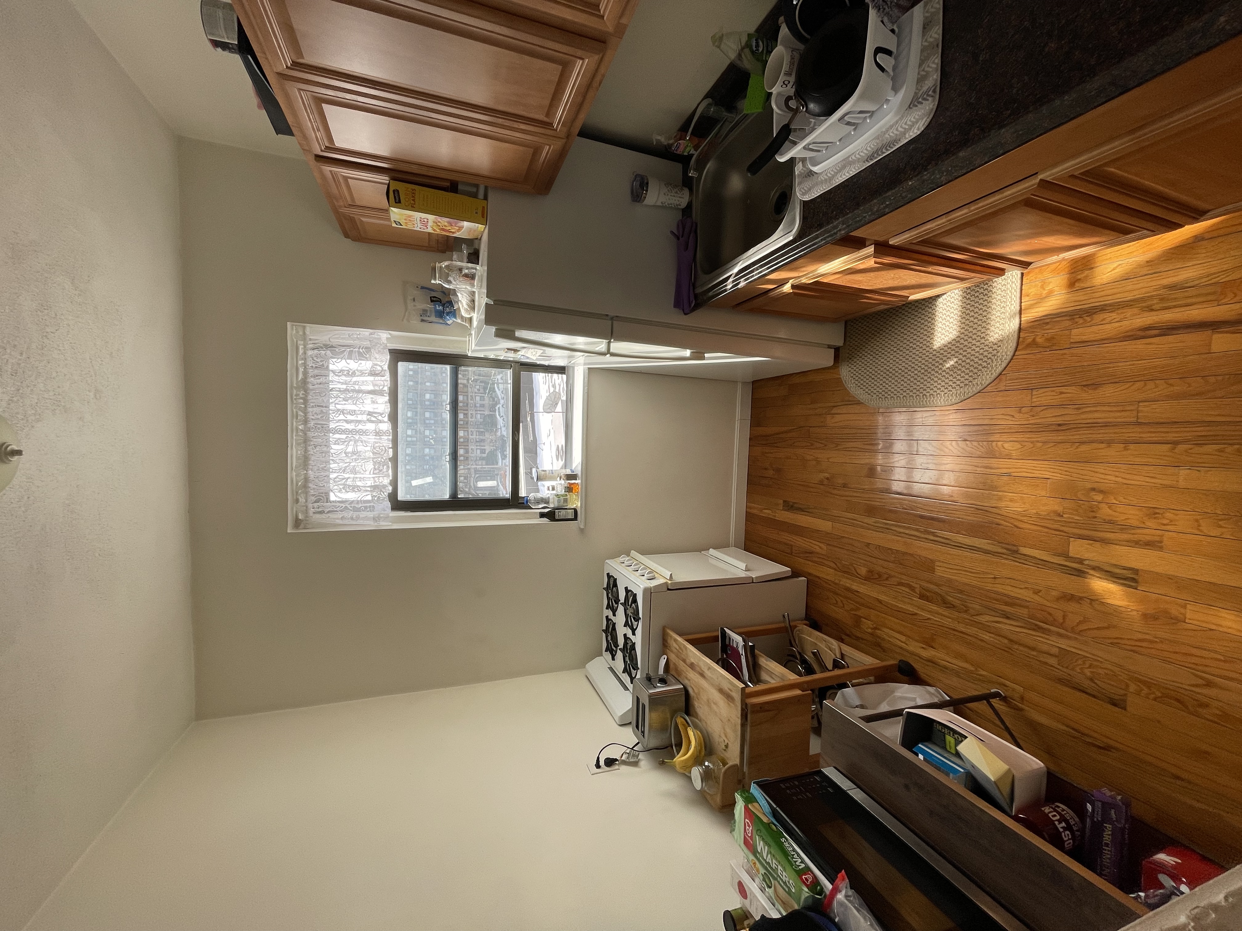 1 split bed, 1 bath apartment for rent at 31 Saint Lukes Rd Unit 15, Allston — photo 3 of 8