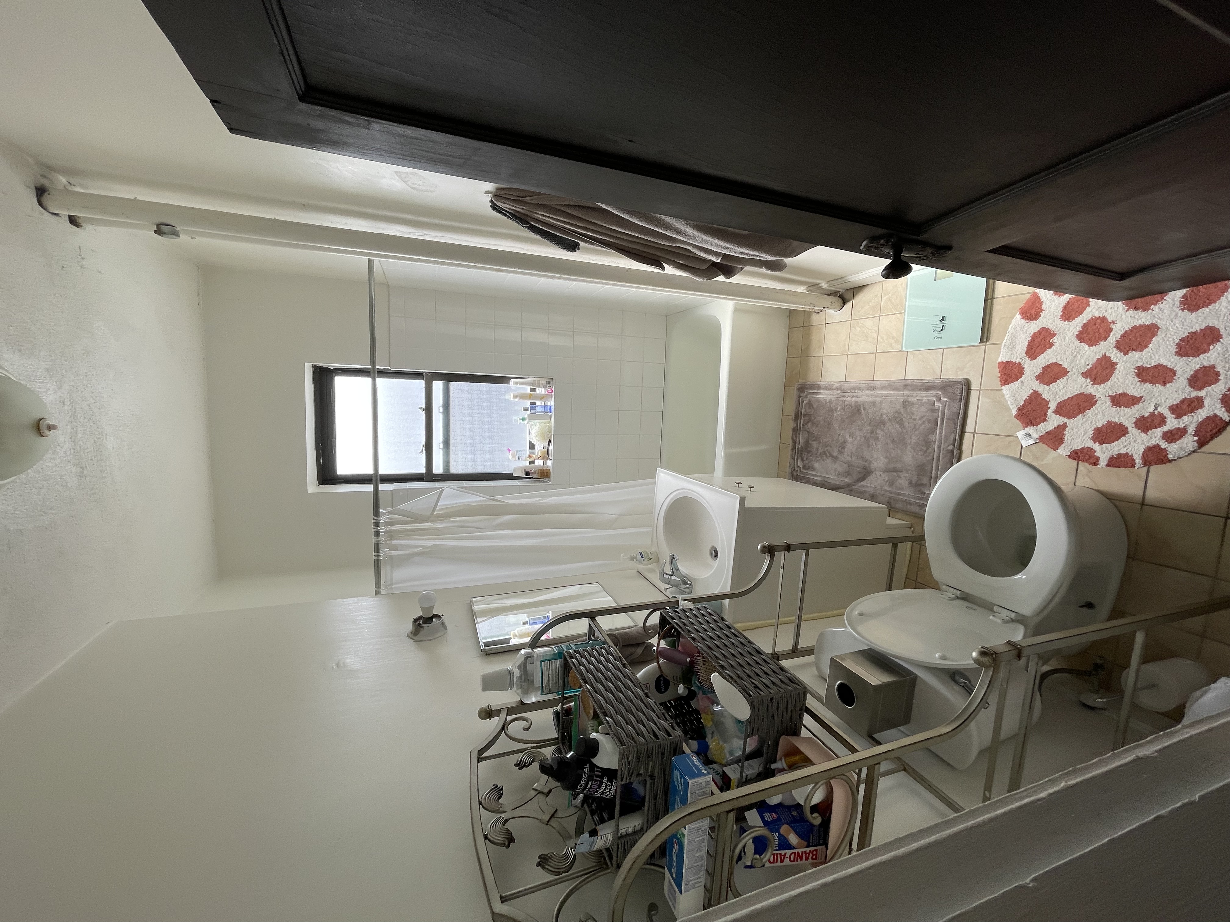 1 split bed, 1 bath apartment for rent at 31 Saint Lukes Rd Unit 15, Allston — photo 5 of 8