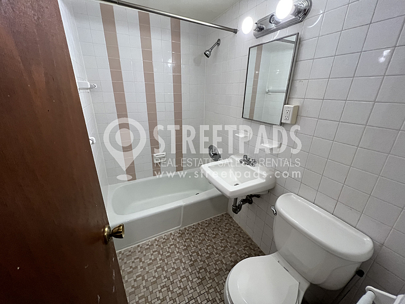 Studio bed, 1 bath apartment for rent at 62 South Huntington Ave Unit 11, Jamaica Plain — photo 6 of 9