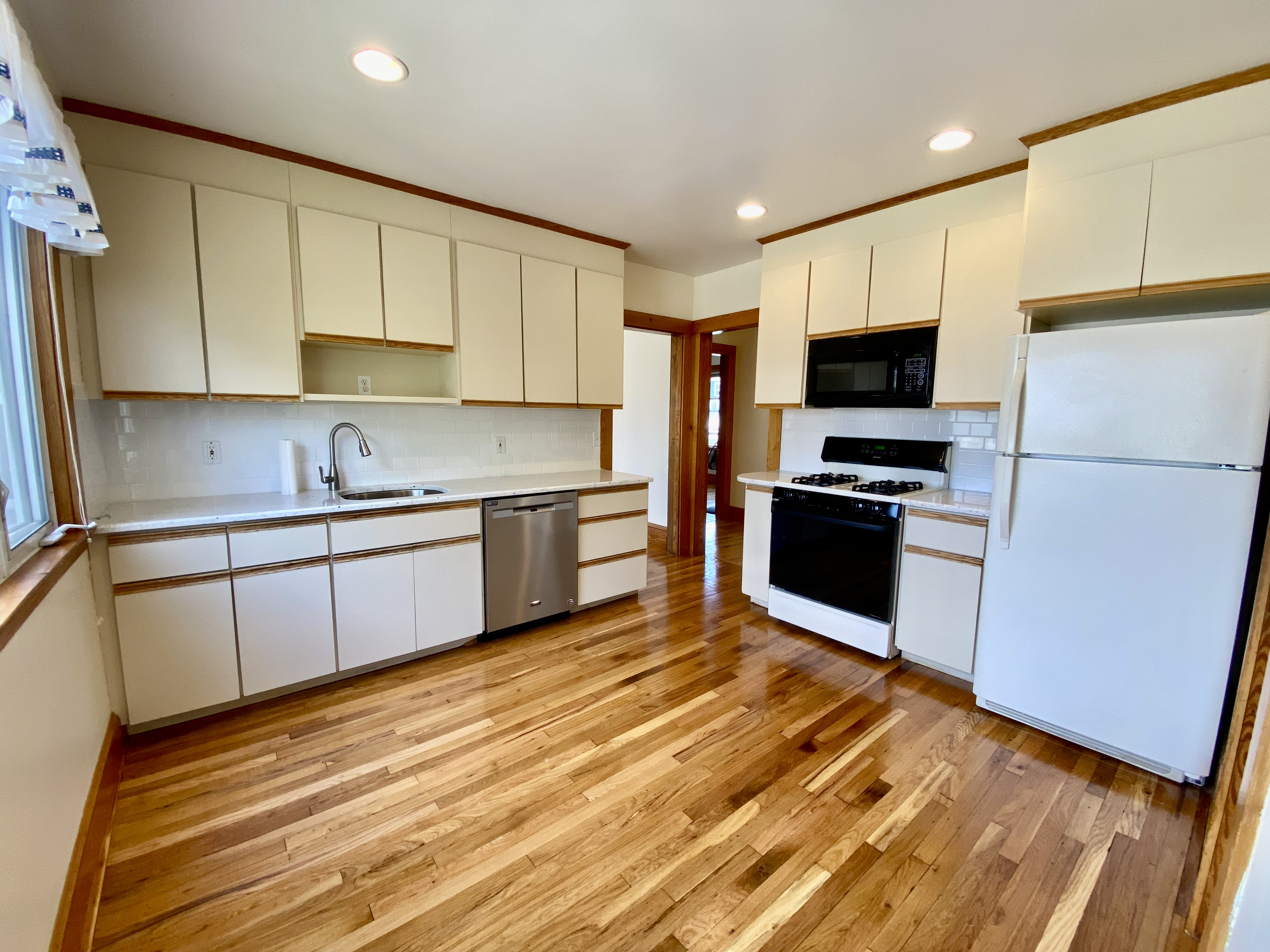 2 bed, 1 bath apartment for rent at 103 Farquhar St Unit 3, Roslindale — photo 5 of 24