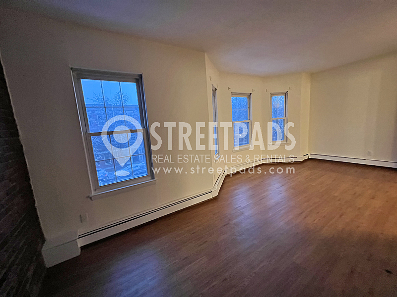Studio bed, 1 bath apartment for rent at 62 South Huntington Ave Unit 11, Jamaica Plain — photo 8 of 9