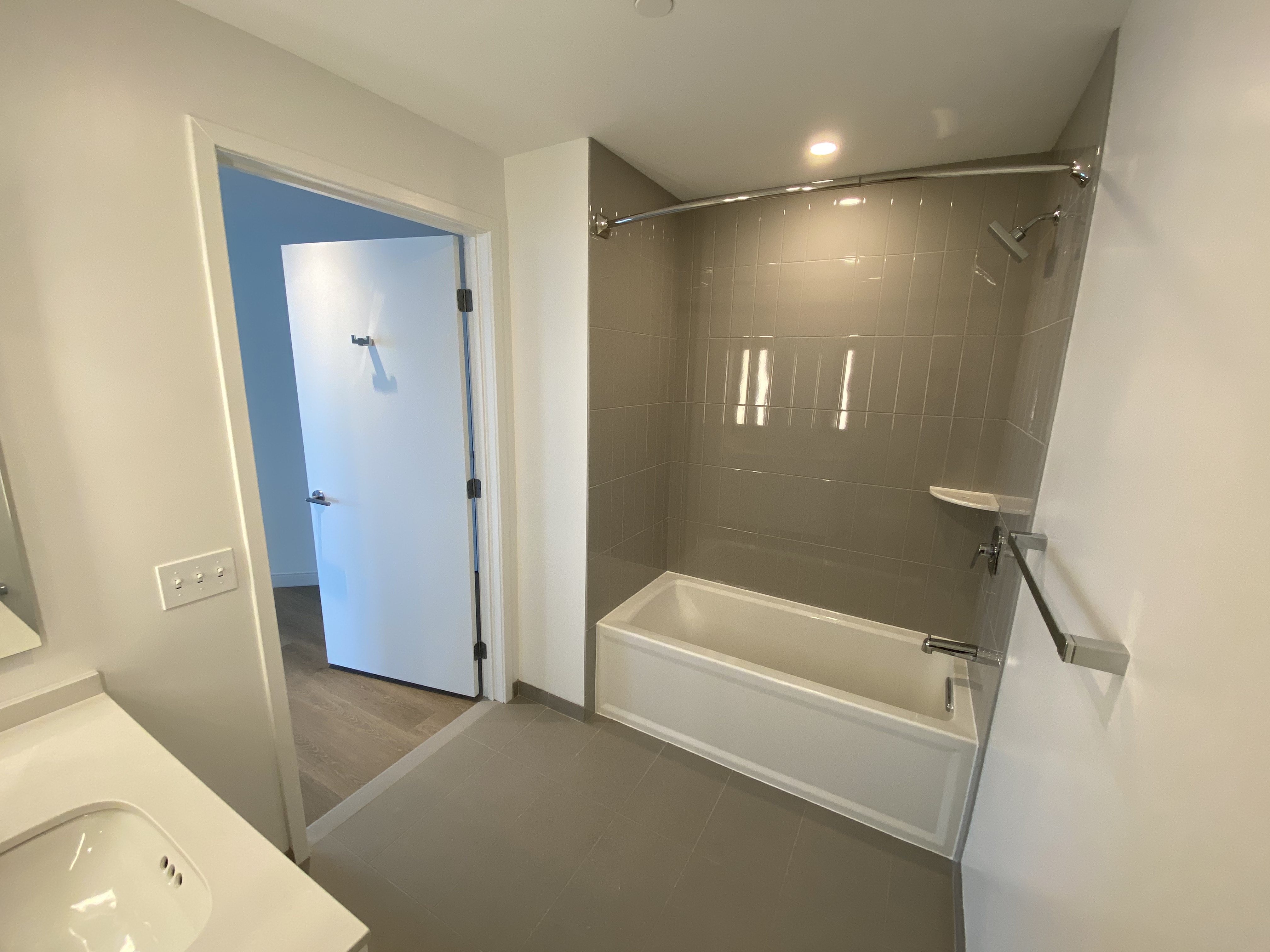 2 bed, 2 bath apartment for rent at 35 Lomasney Way Unit 2604, North End — photo 5 of 14