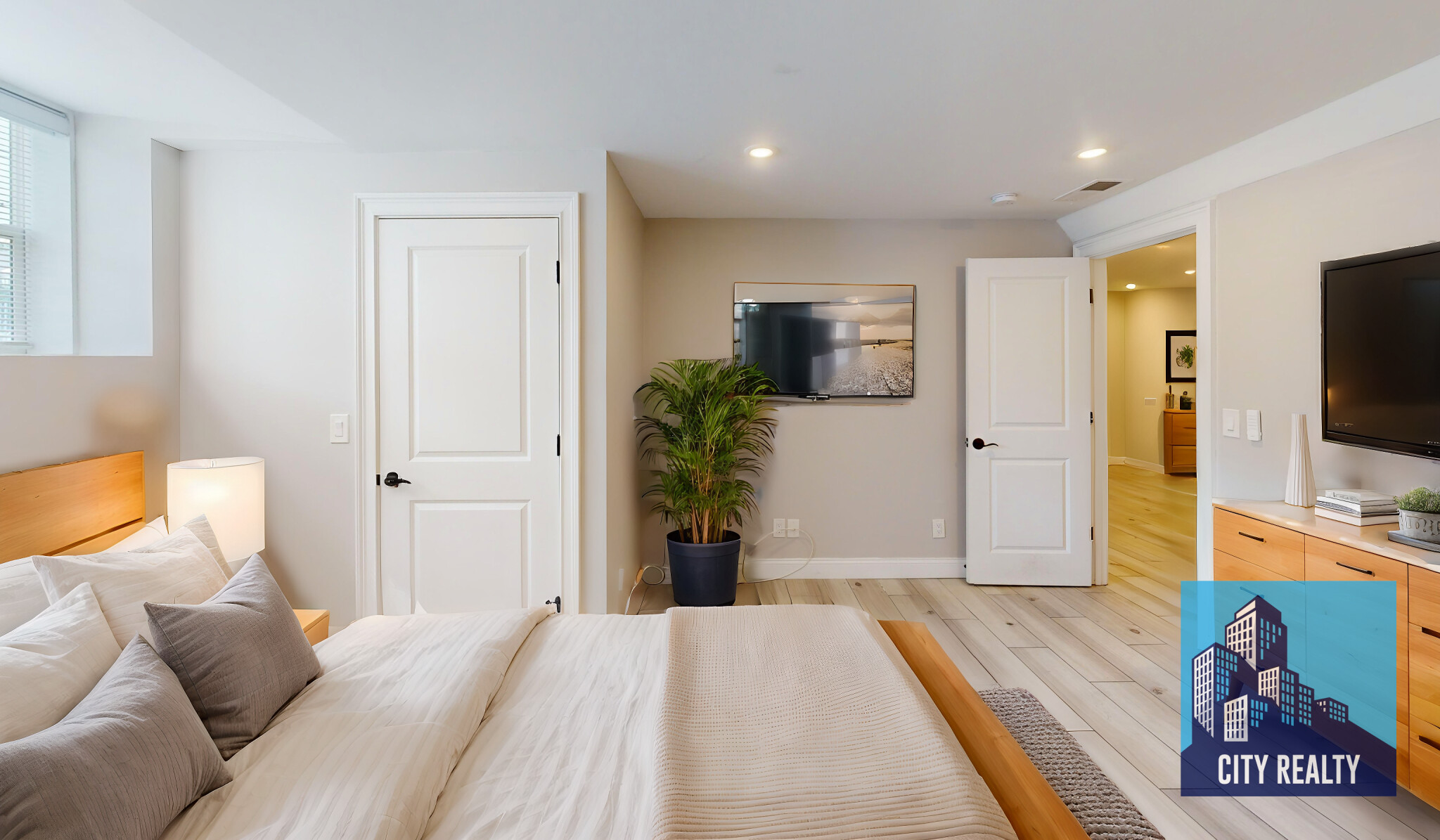 2017 Commonwealth Ave, Brighton