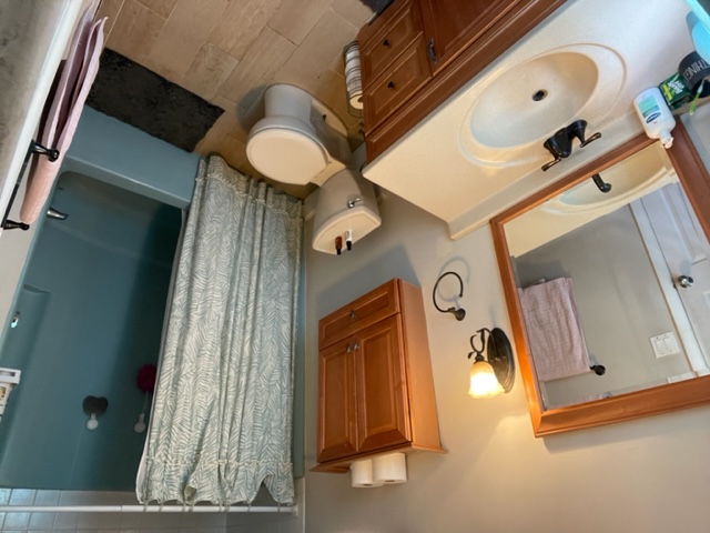 5 bed, 2.5 bath apartment for rent at 396 Charles St Unit 1, Malden — photo 16 of 31